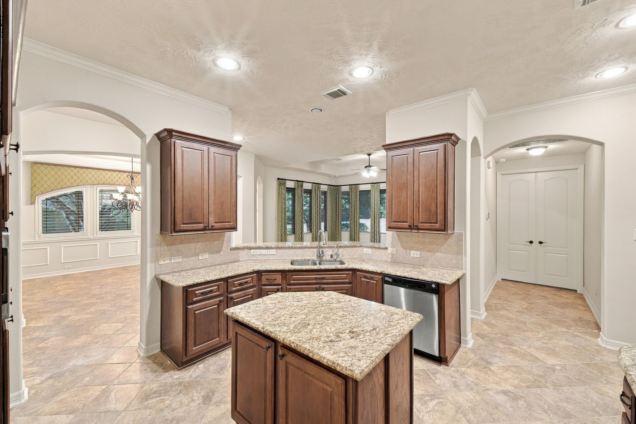 Kitchen with island
