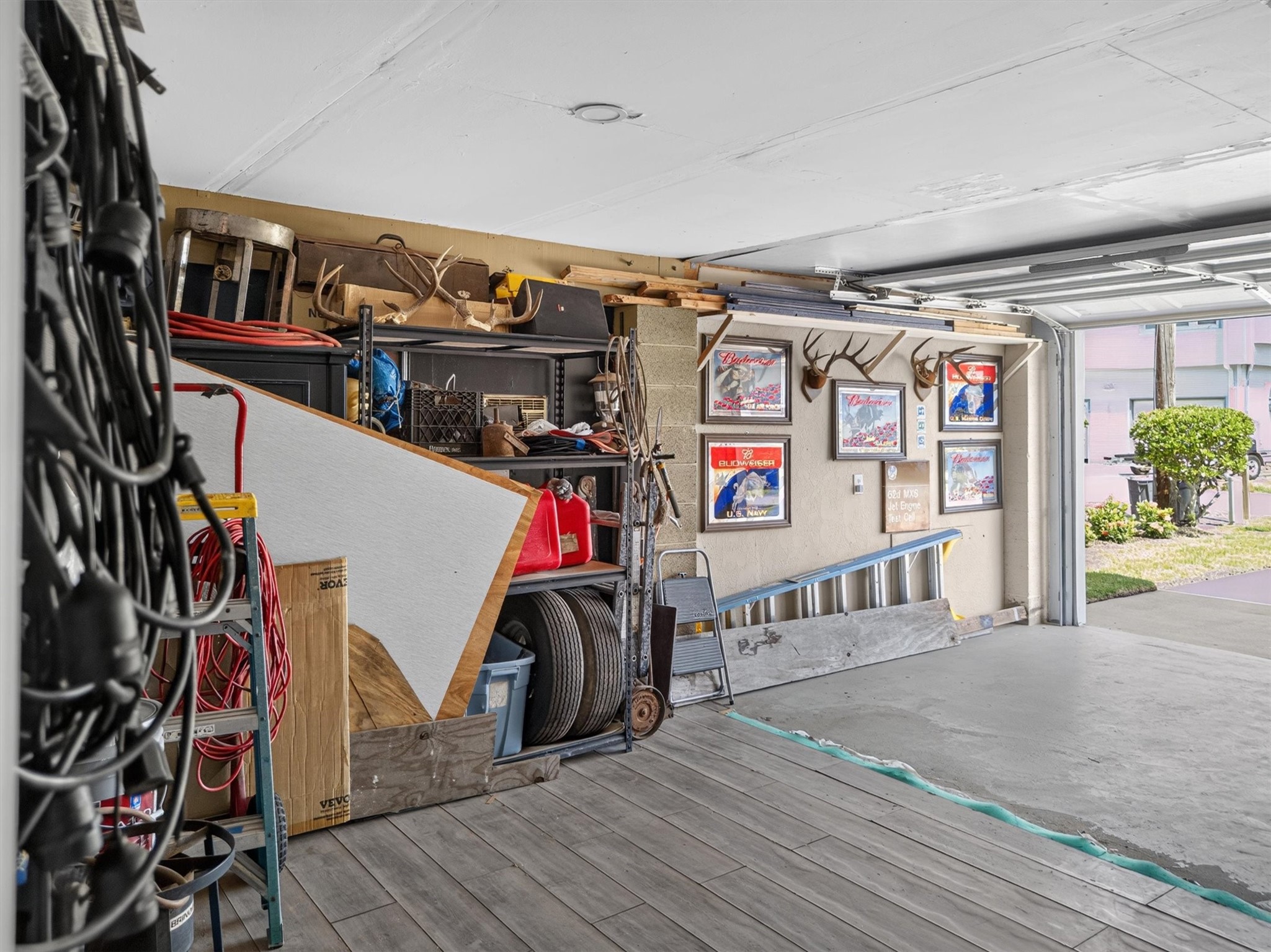 615 Warsaw Street, Bayou Vista, TX 77563