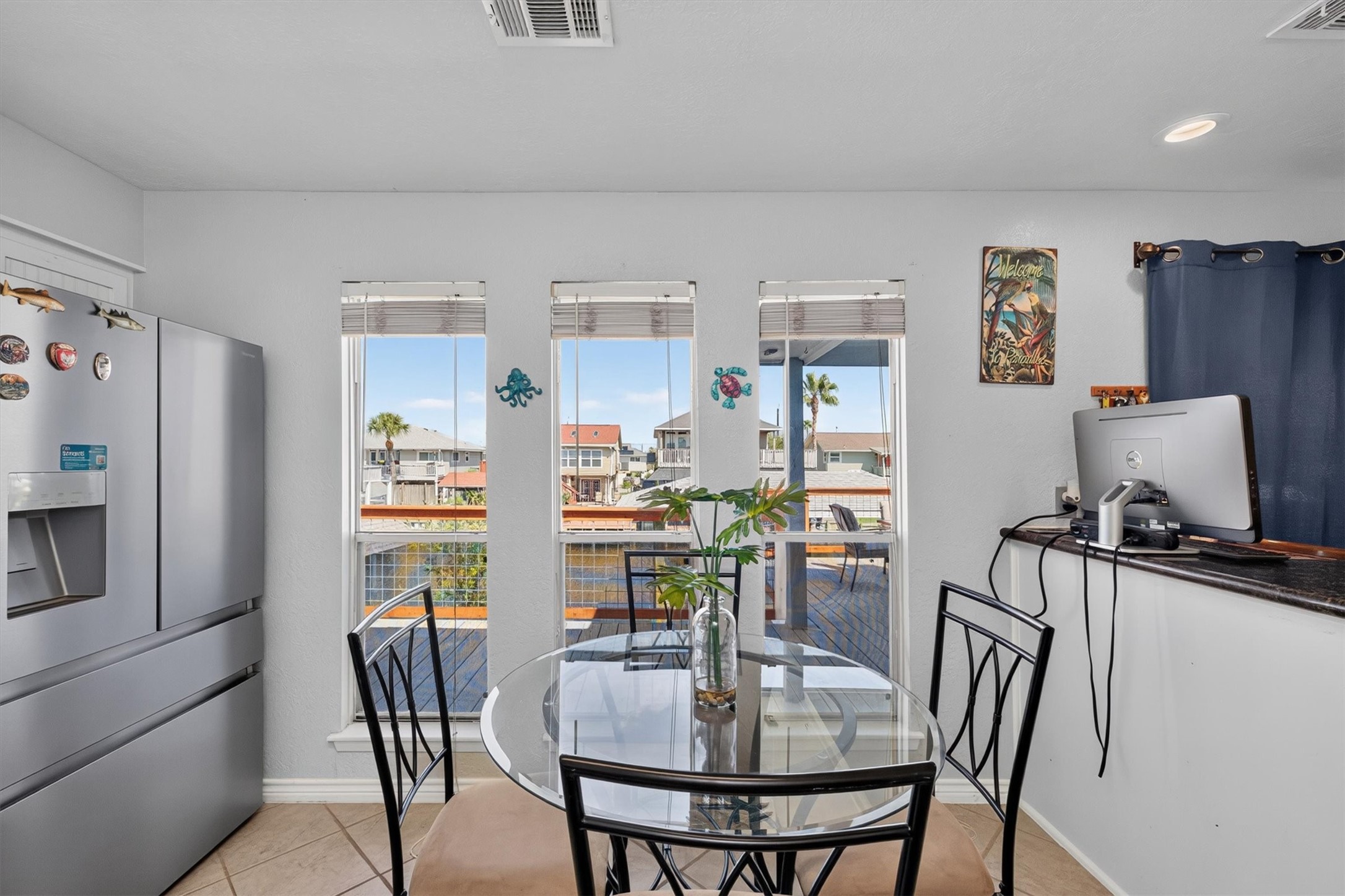 615 Warsaw Street, Bayou Vista, TX 77563