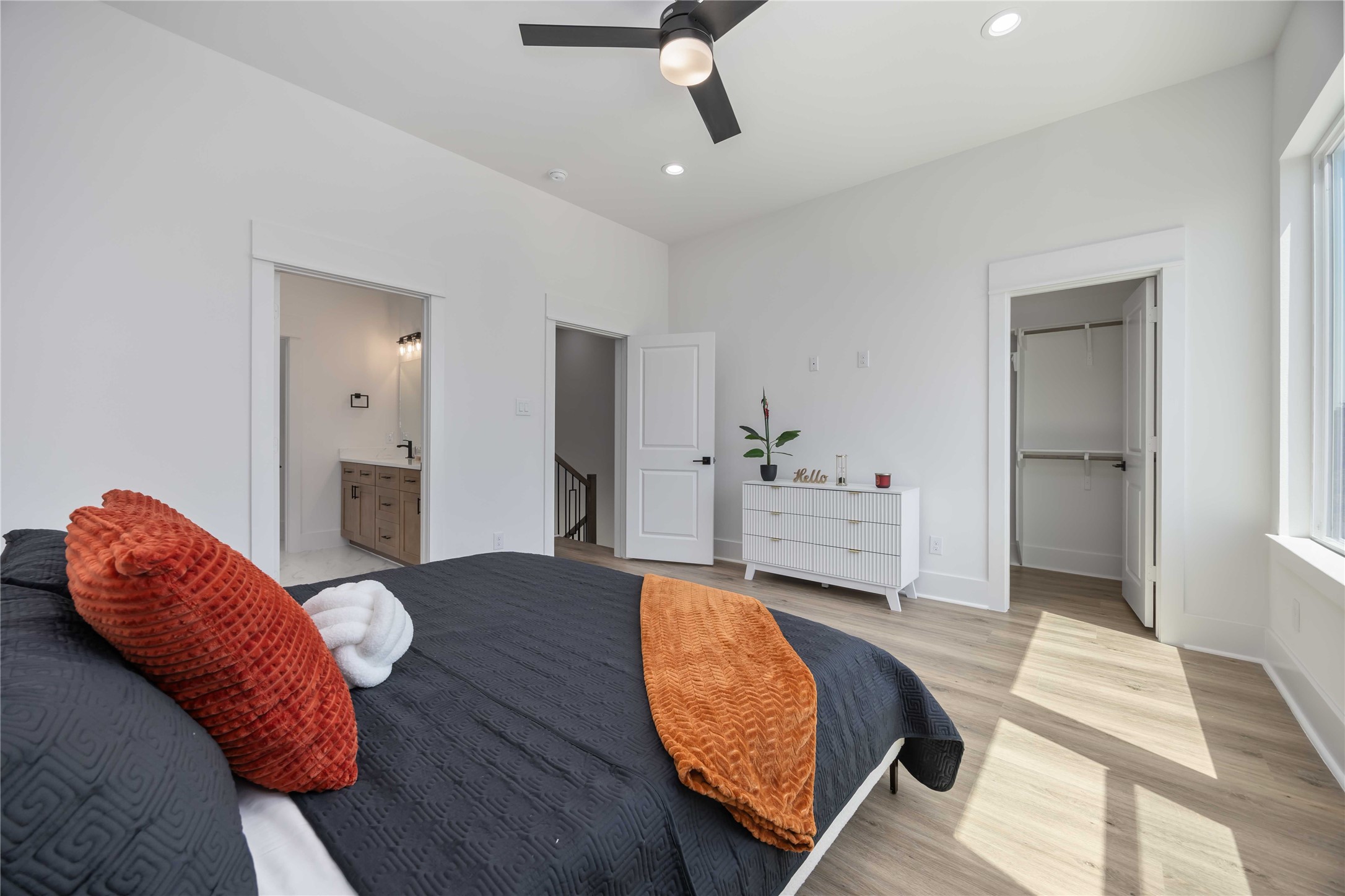 1947 Knoll Square Drive, Houston, TX 77080