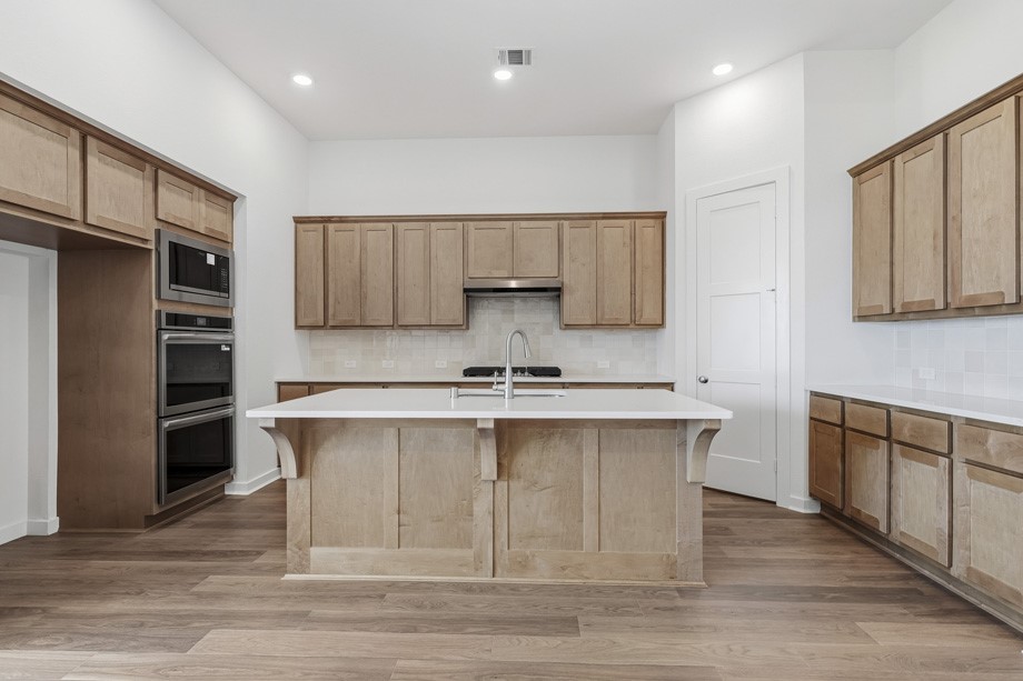 Spacious Kitchen with Island seating