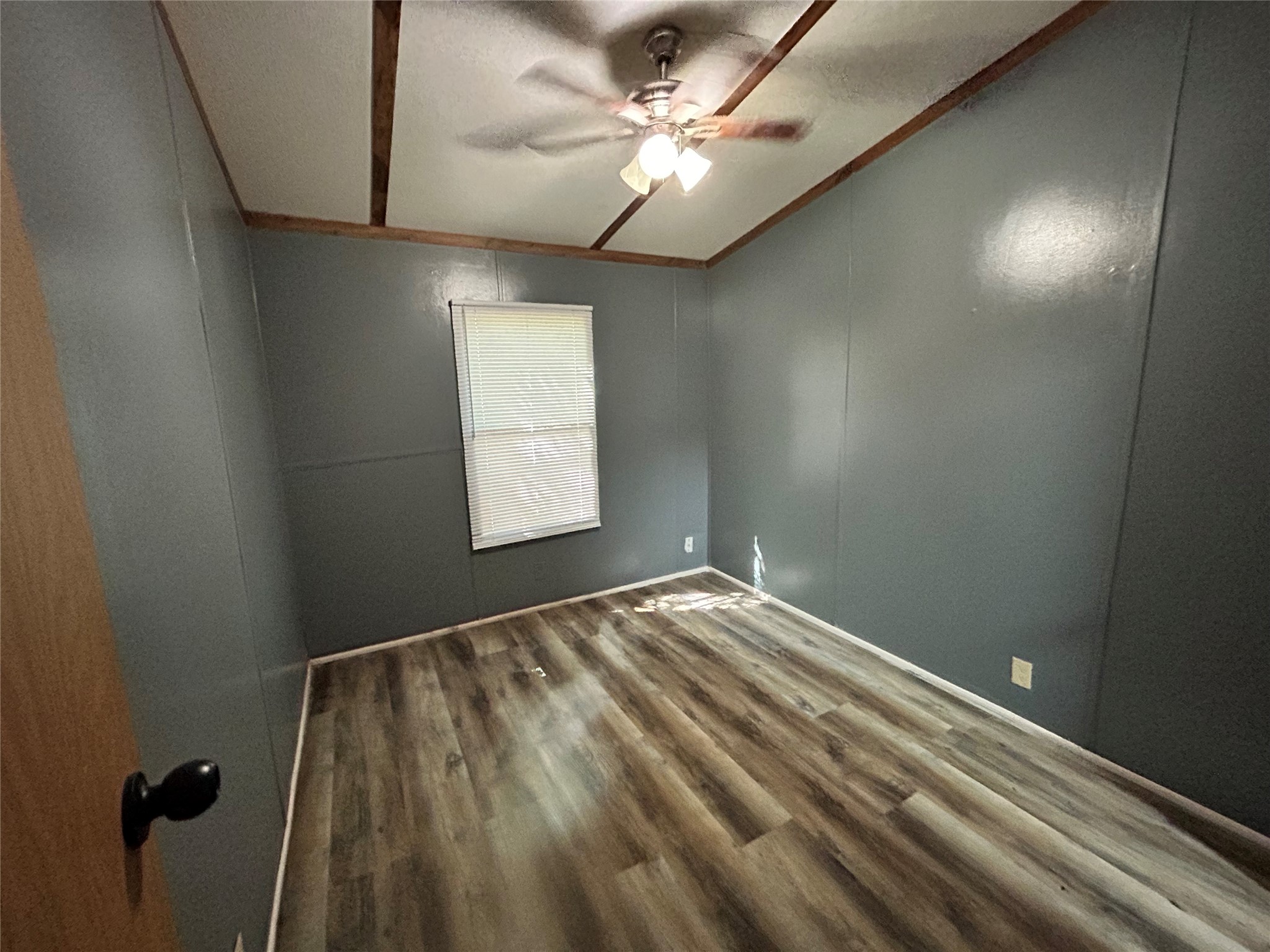 403 W Worsham Street, Willis, TX 77378