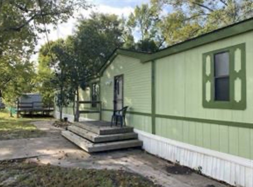 403 W Worsham Street, Willis, TX 77378