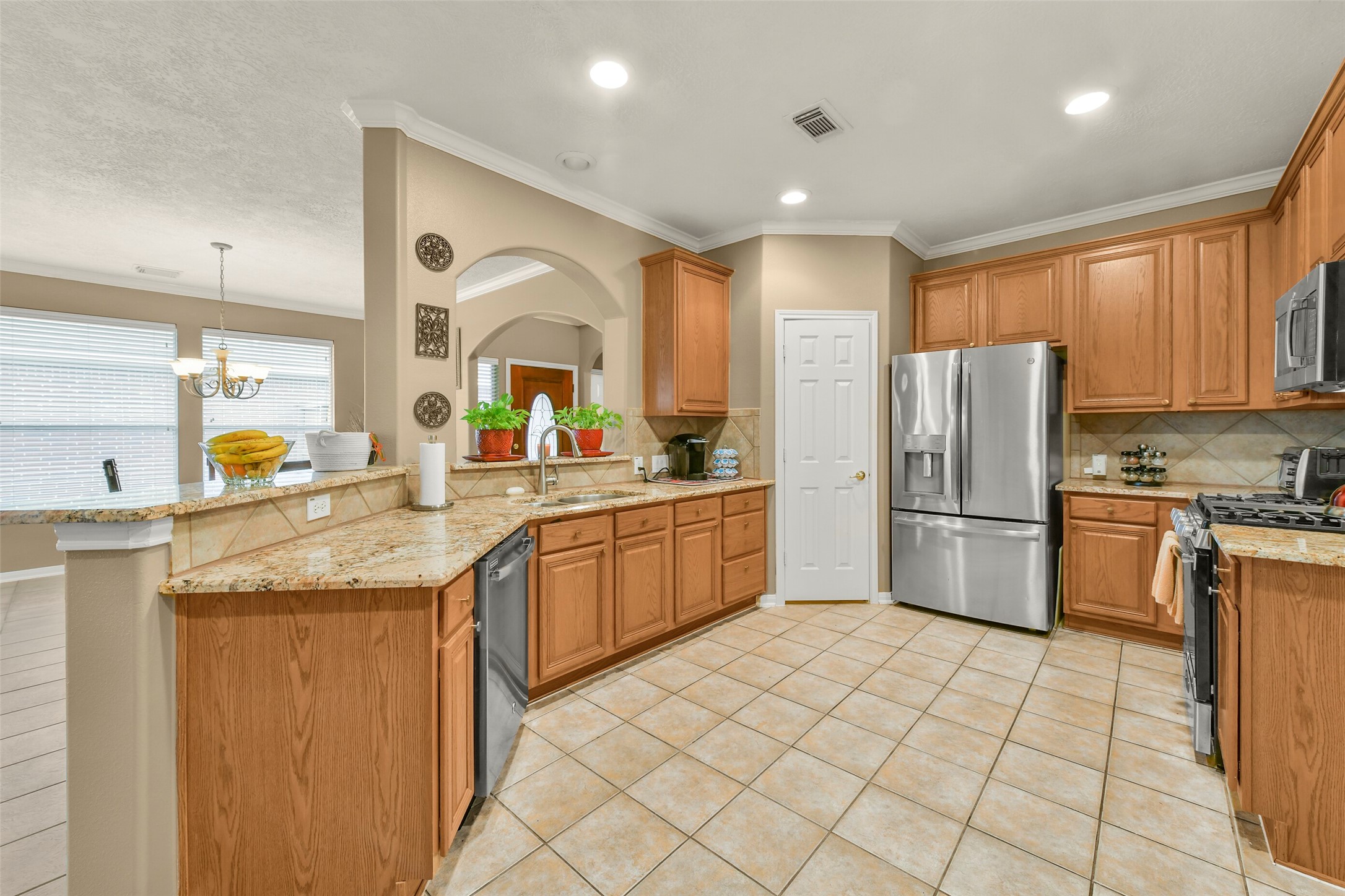 2310 Messina Drive, Pearland, TX 77581