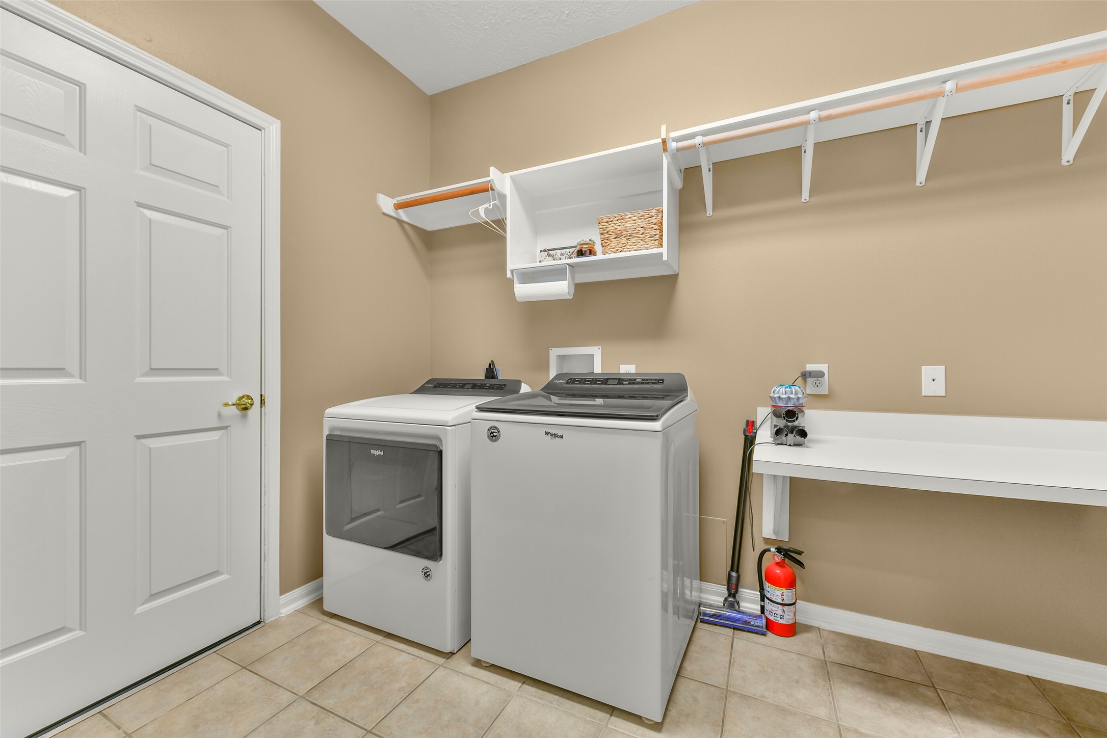 2310 Messina Drive, Pearland, TX 77581
