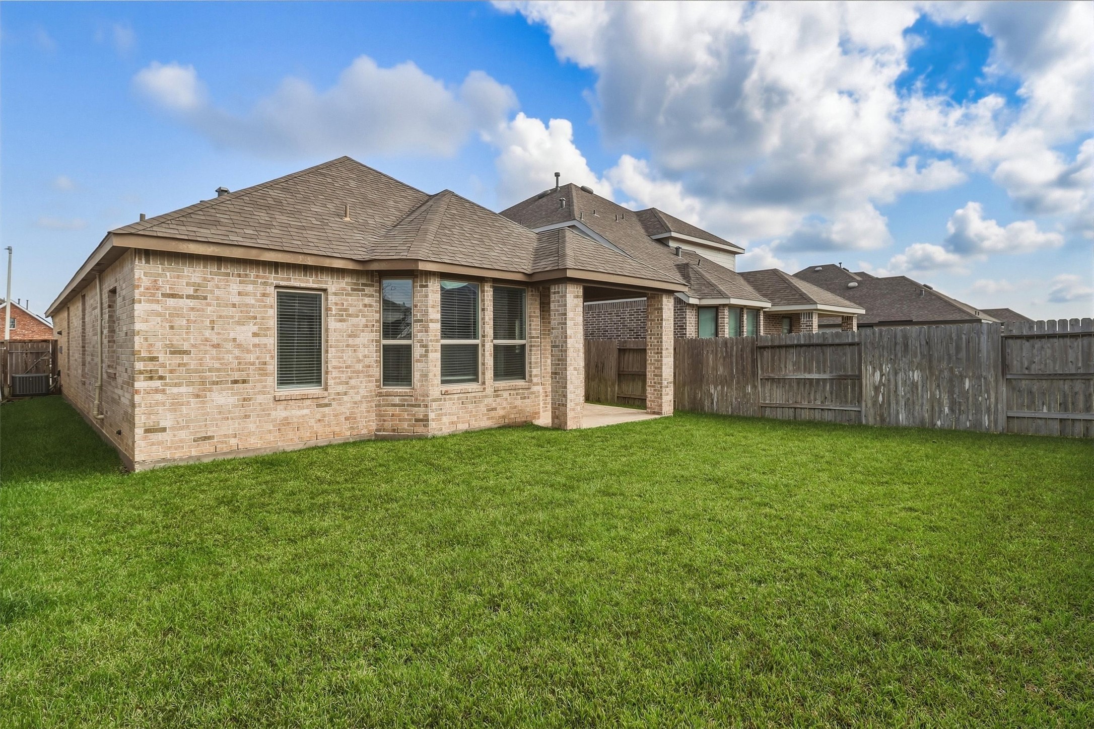 13109 Blue Flora Drive, Texas City, TX 77568