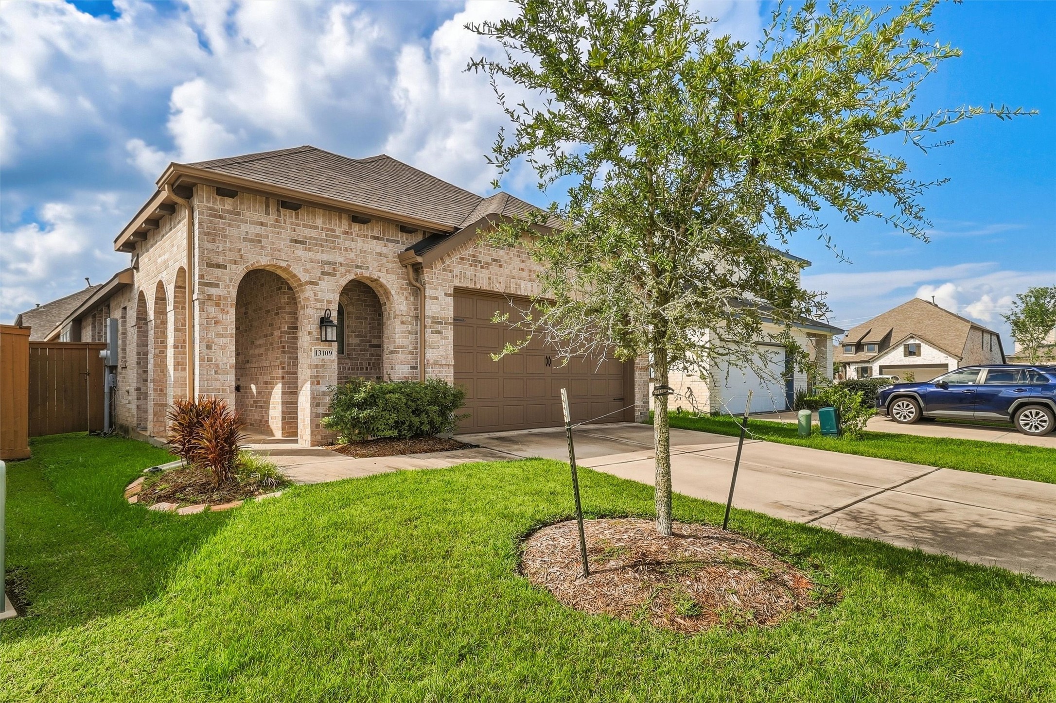 13109 Blue Flora Drive, Texas City, TX 77568