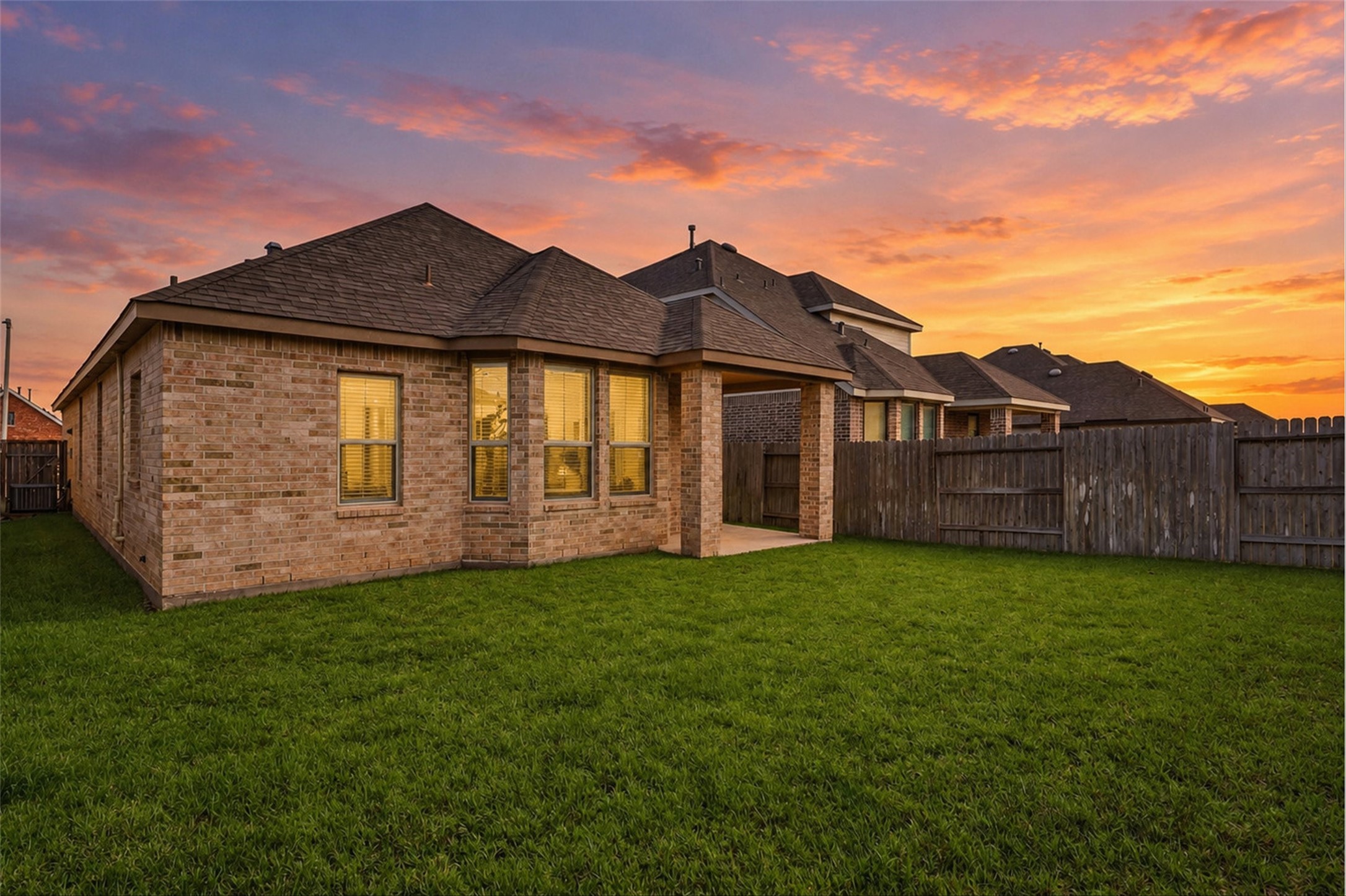 The backyard is a great size! The covered patio faces the South, so you will get to see both the sunrise and the sunset from your backyard! That's worth every penny!