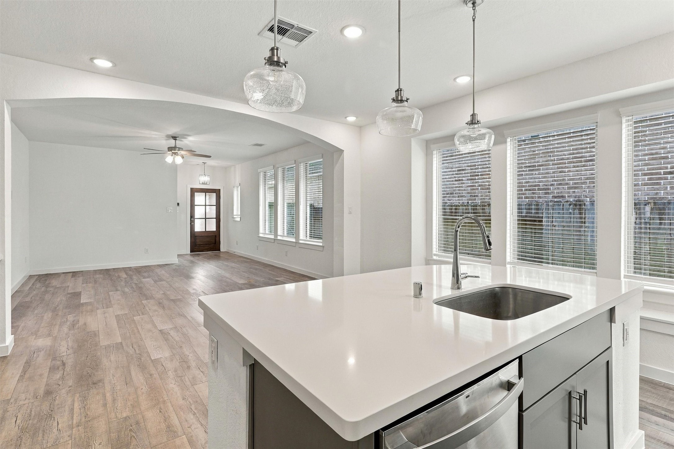 13109 Blue Flora Drive, Texas City, TX 77568