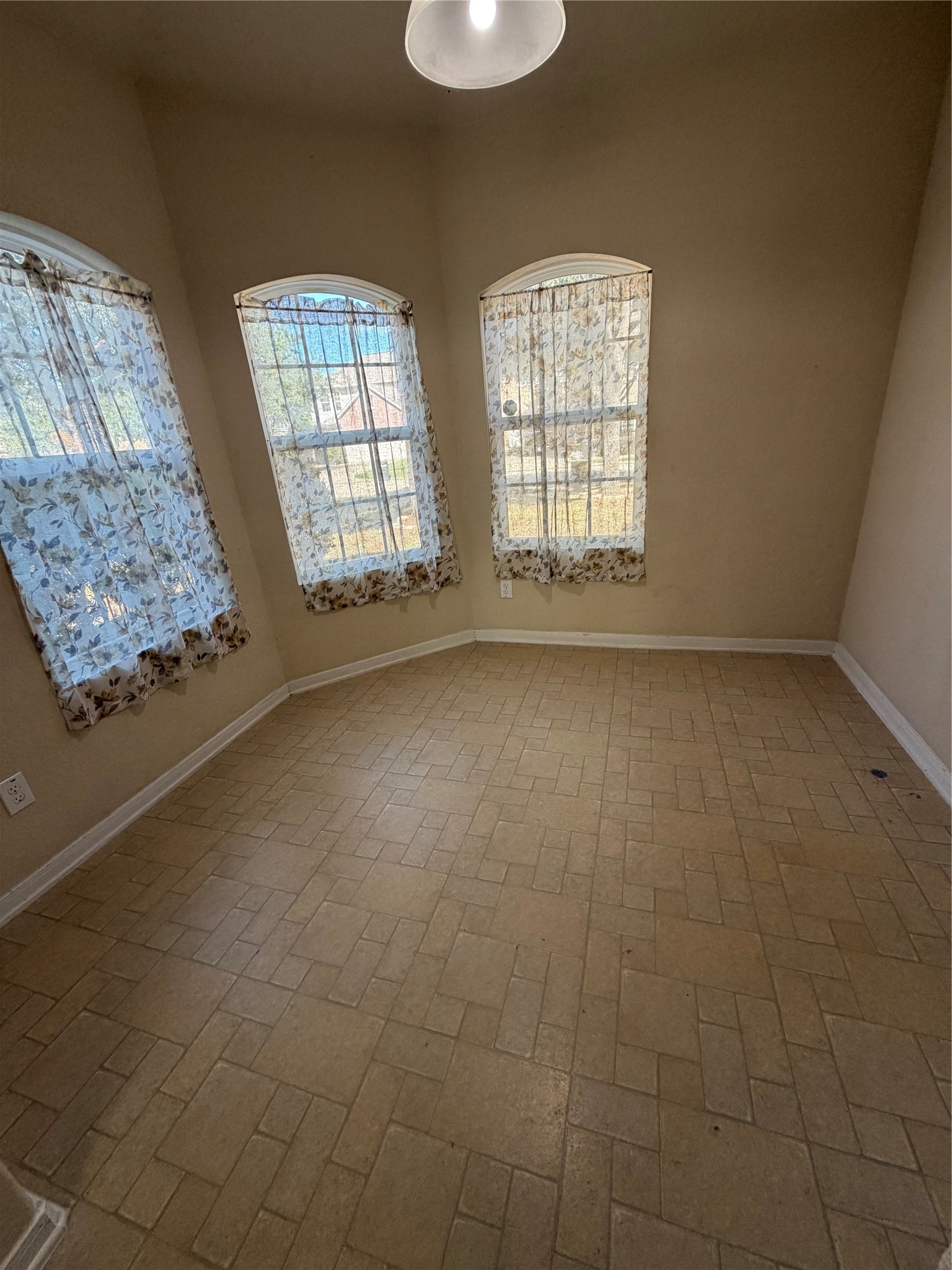 19027 Taverns Crossing Lane, Houston, TX 77084