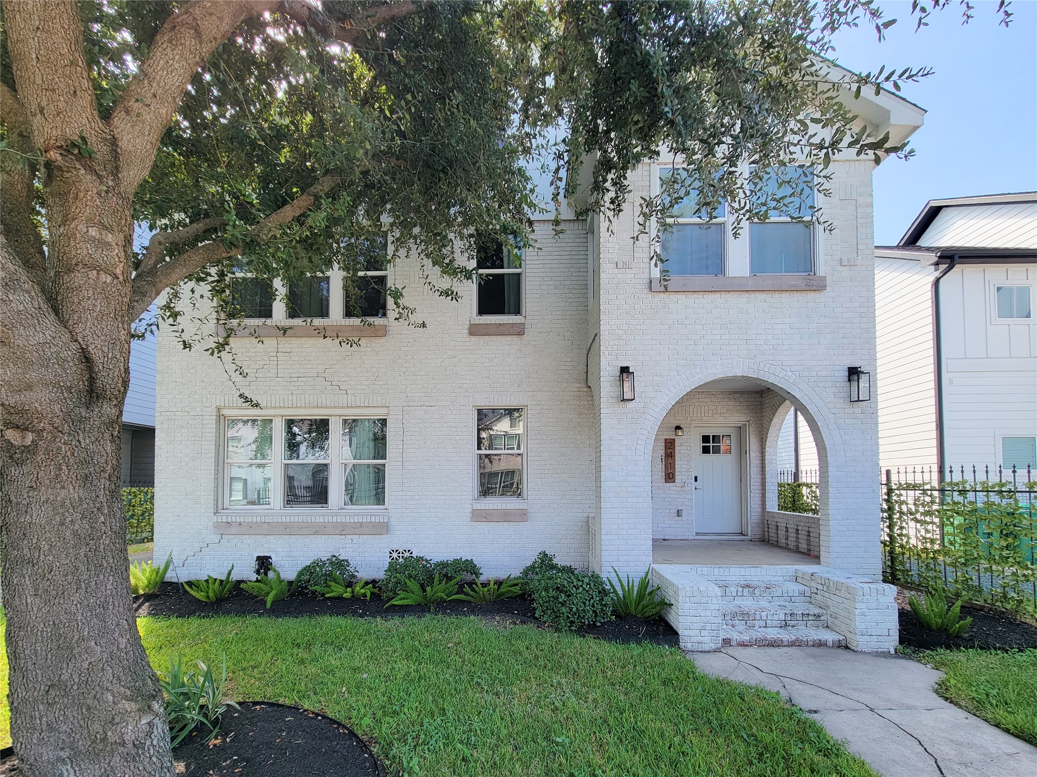 2410 Truxillo Street, #B, Houston, TX 77004