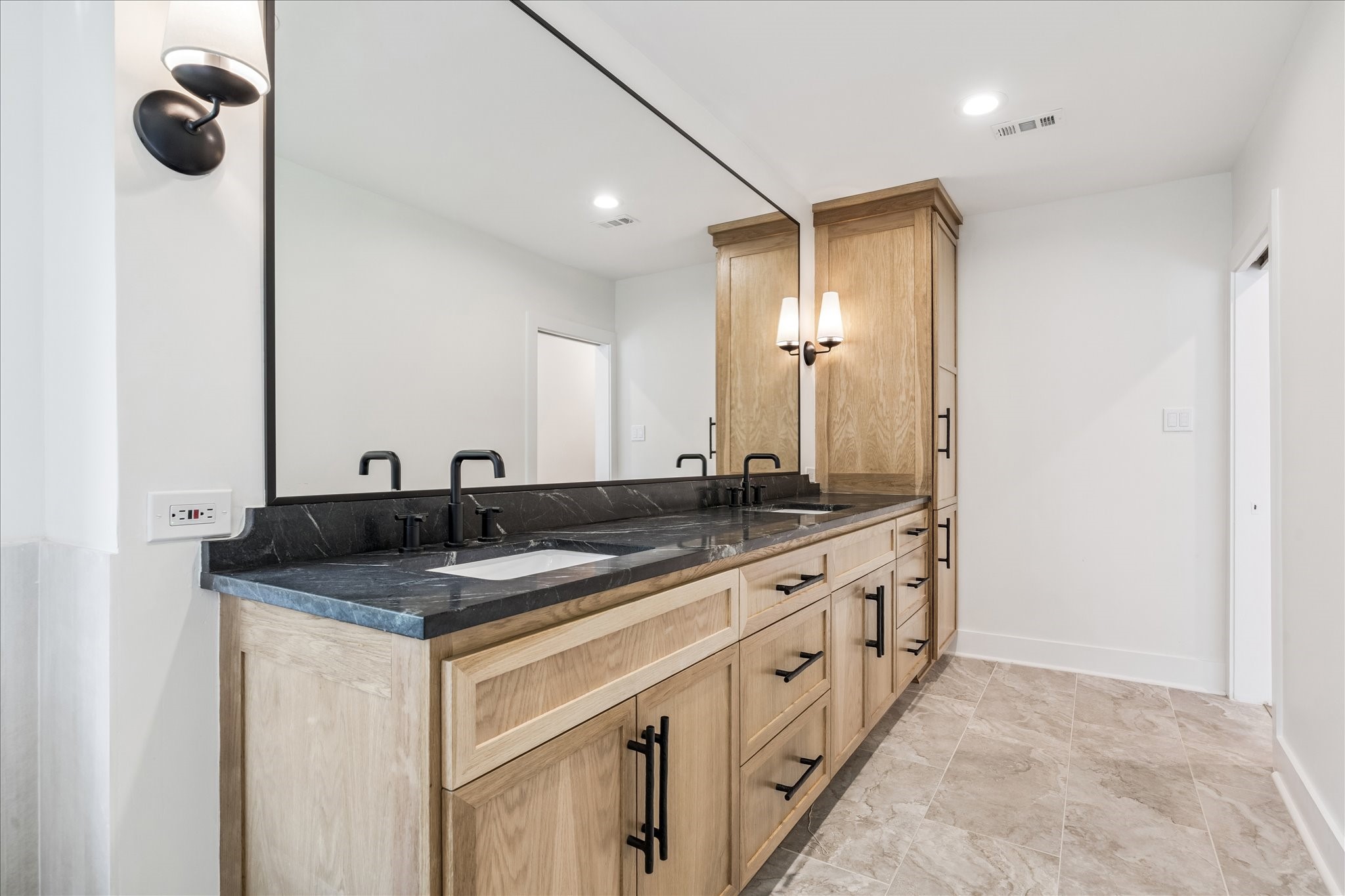 4719 Ivanhoe Street, Houston, TX 77027