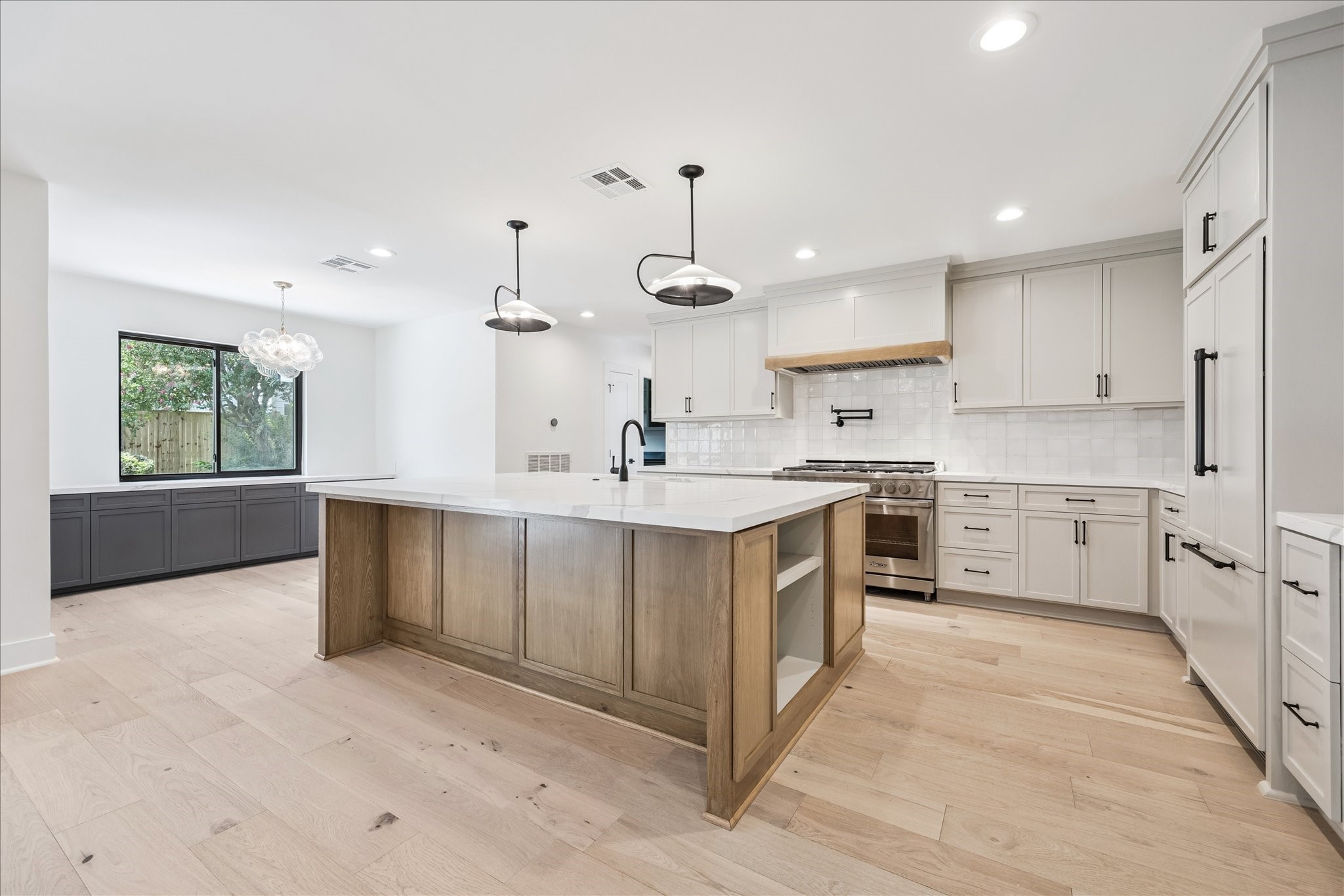 4719 Ivanhoe Street, Houston, TX 77027