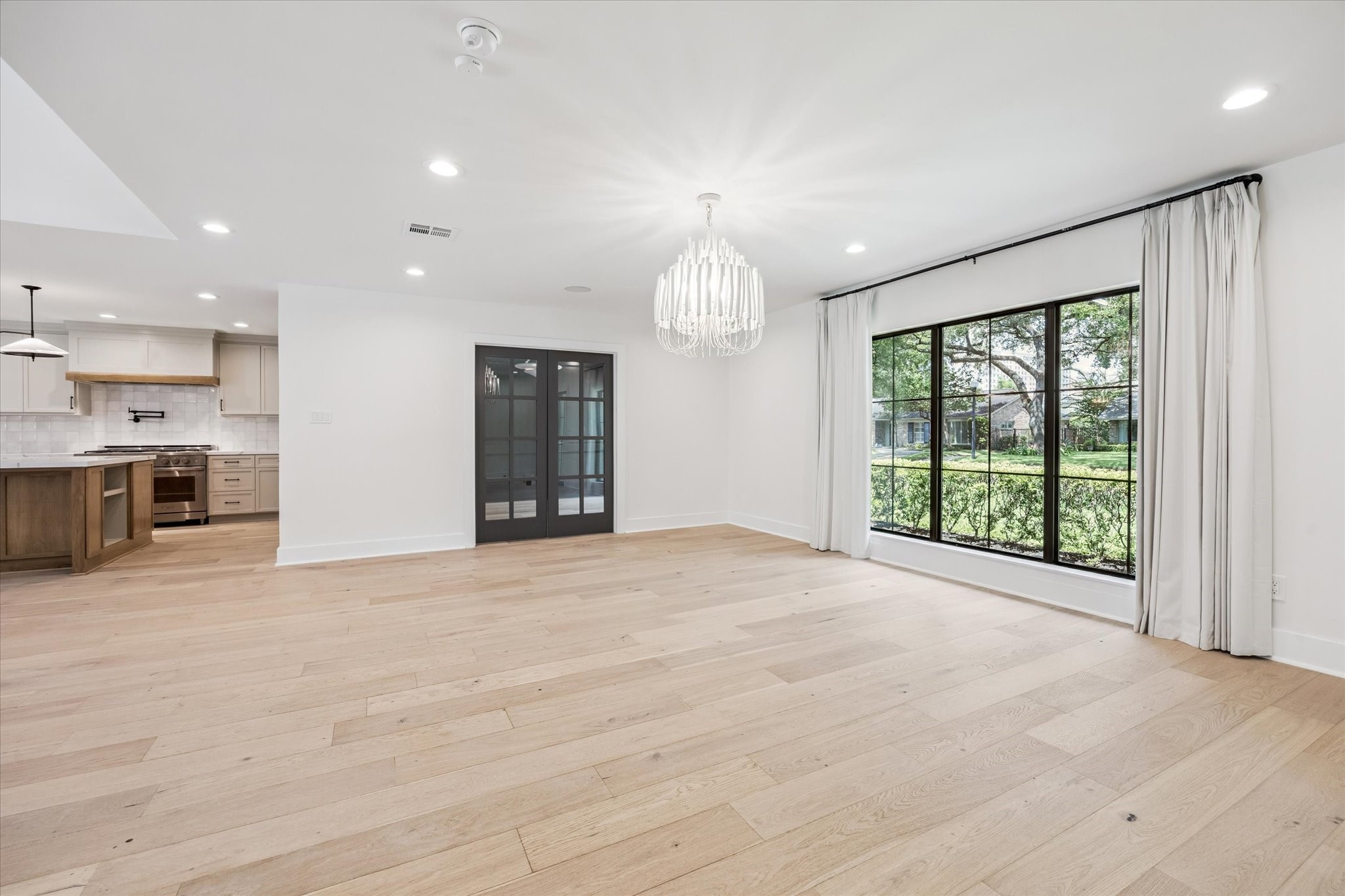 4719 Ivanhoe Street, Houston, TX 77027