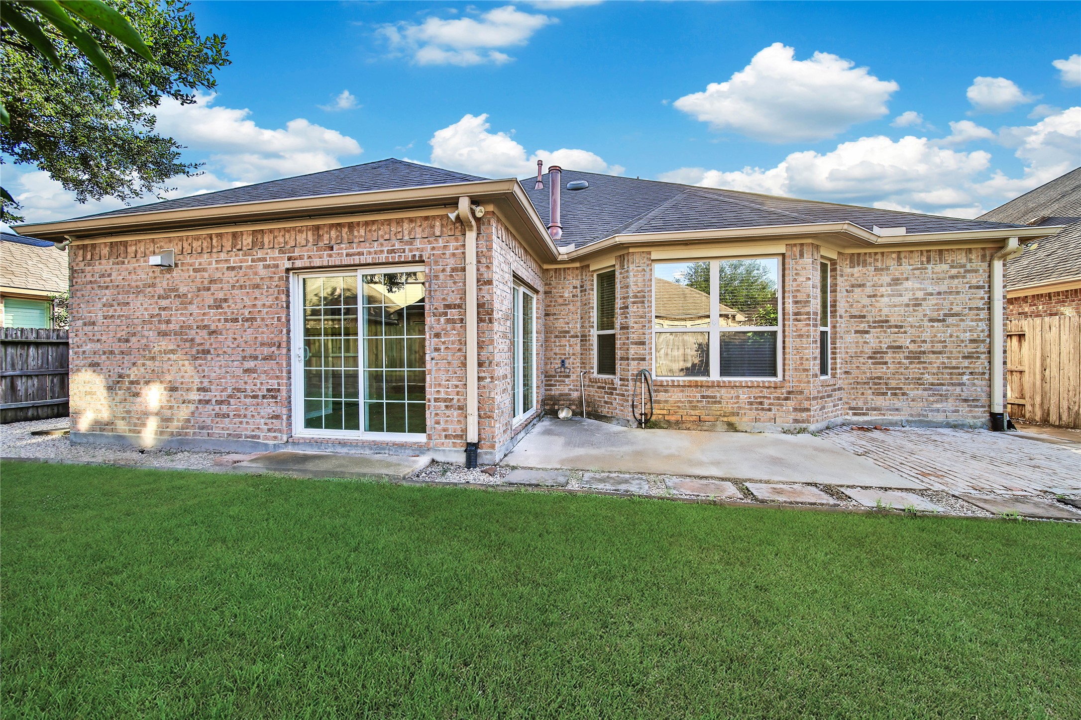 25208 Forest Ledge Drive, Porter, TX 77365