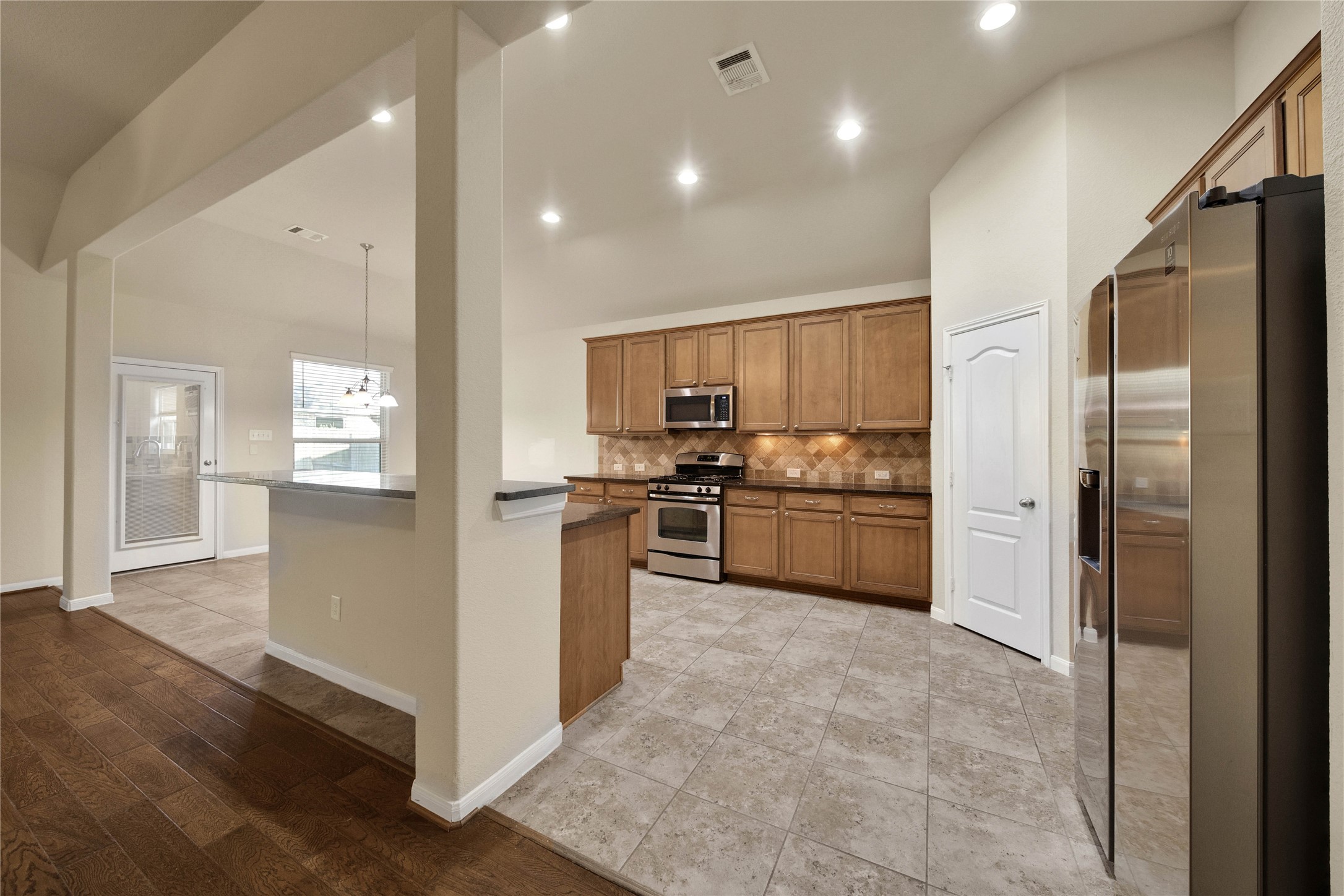 25208 Forest Ledge Drive, Porter, TX 77365