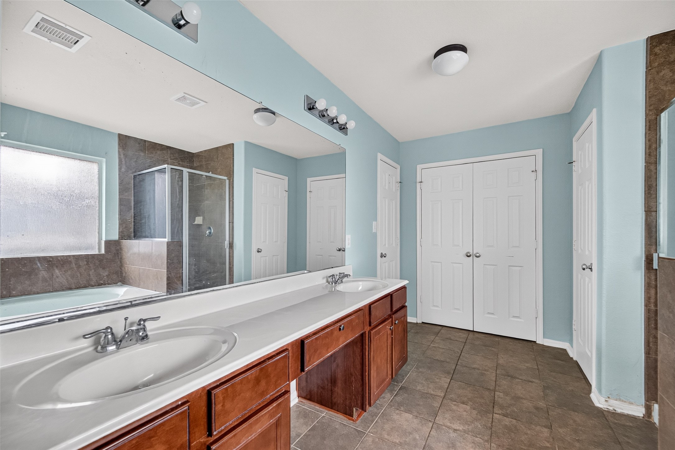 3408 Old Holly Drive, Pearland, TX 77584