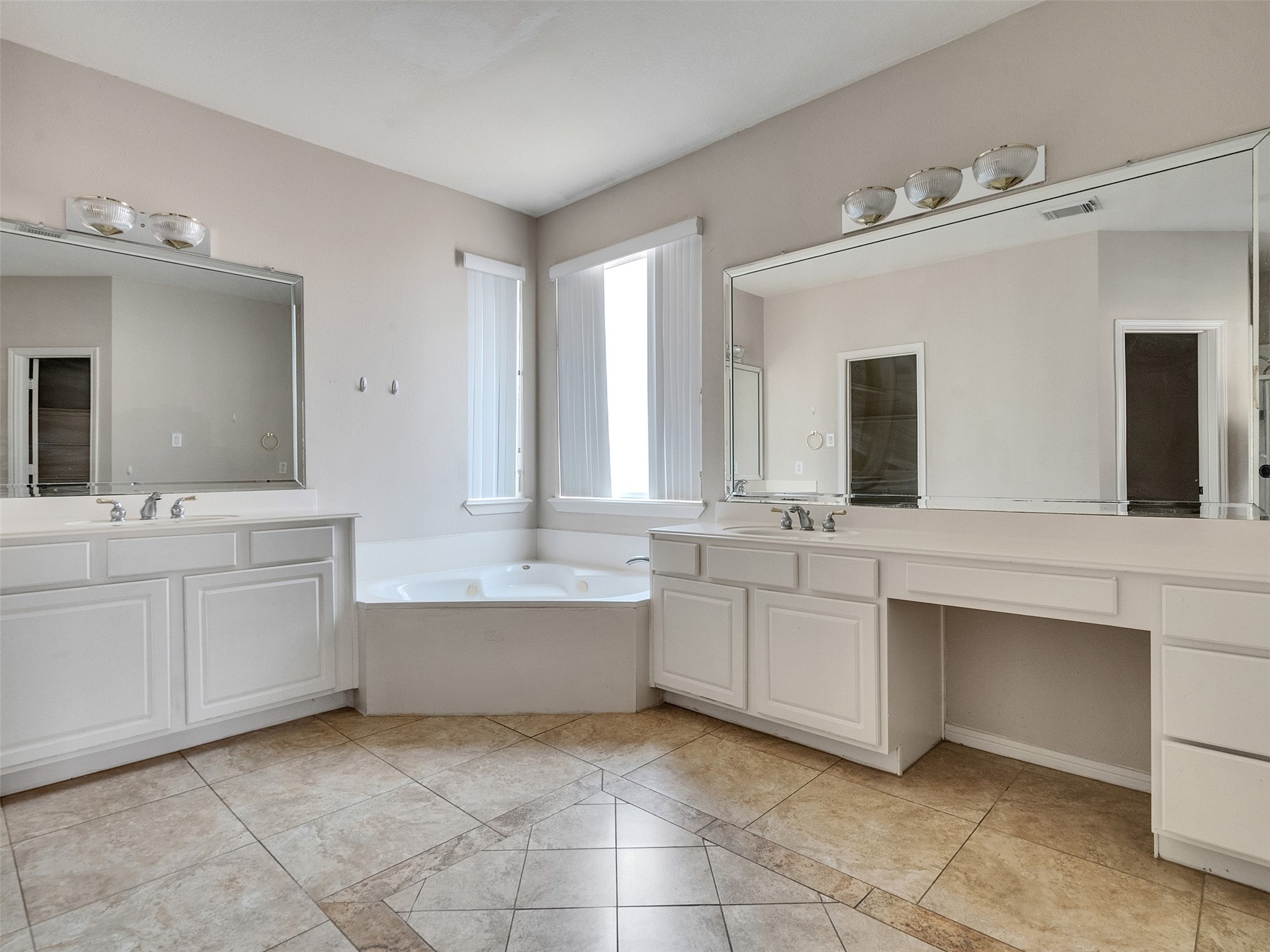 3902 Breaux Bridge Lane, Sugar Land, TX 77479