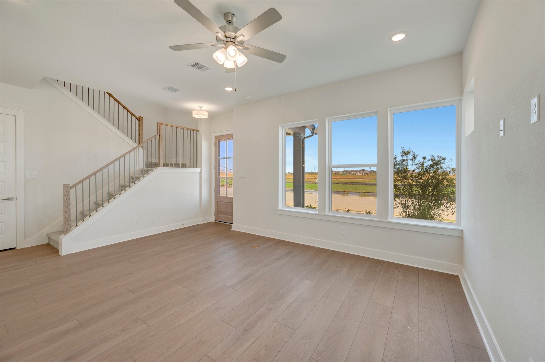 16746 Vibrant Avenue, Hockley, TX 77447