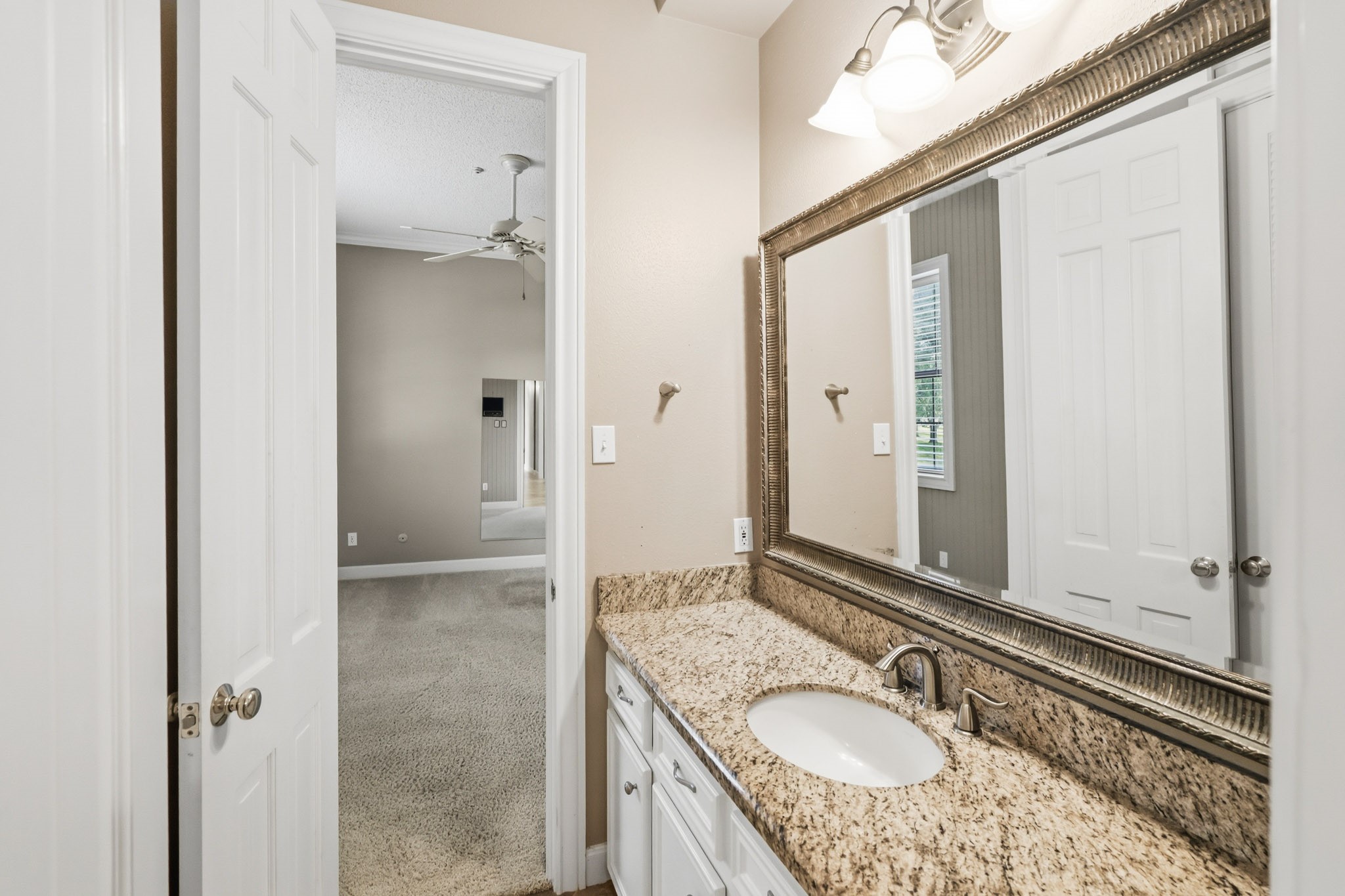 218 Bella Vista Drive, Richmond, TX 77406
