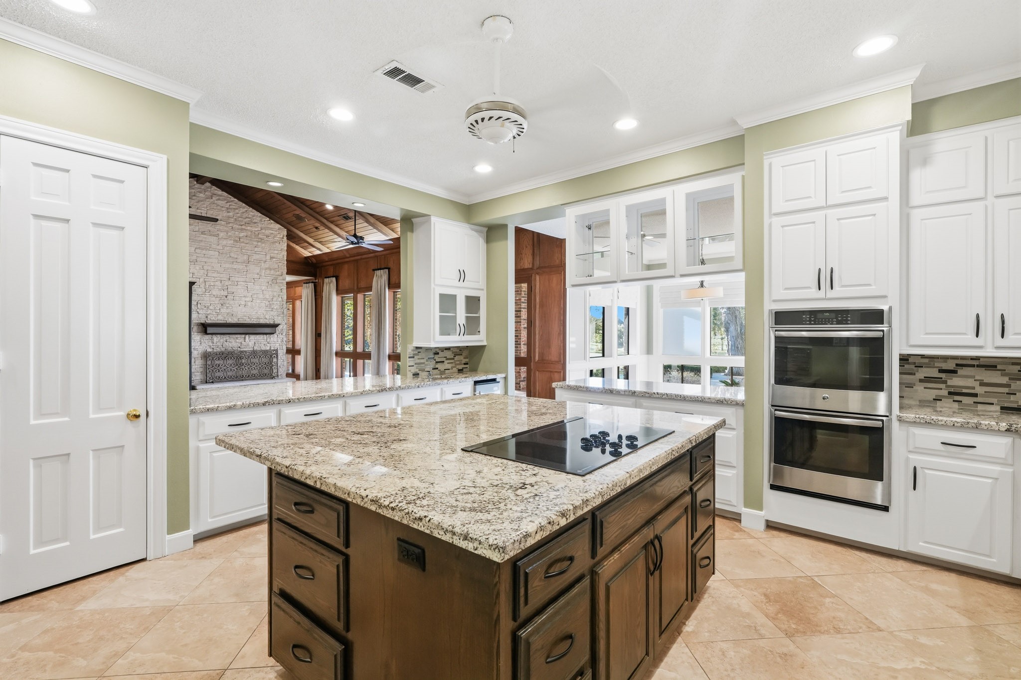 218 Bella Vista Drive, Richmond, TX 77406