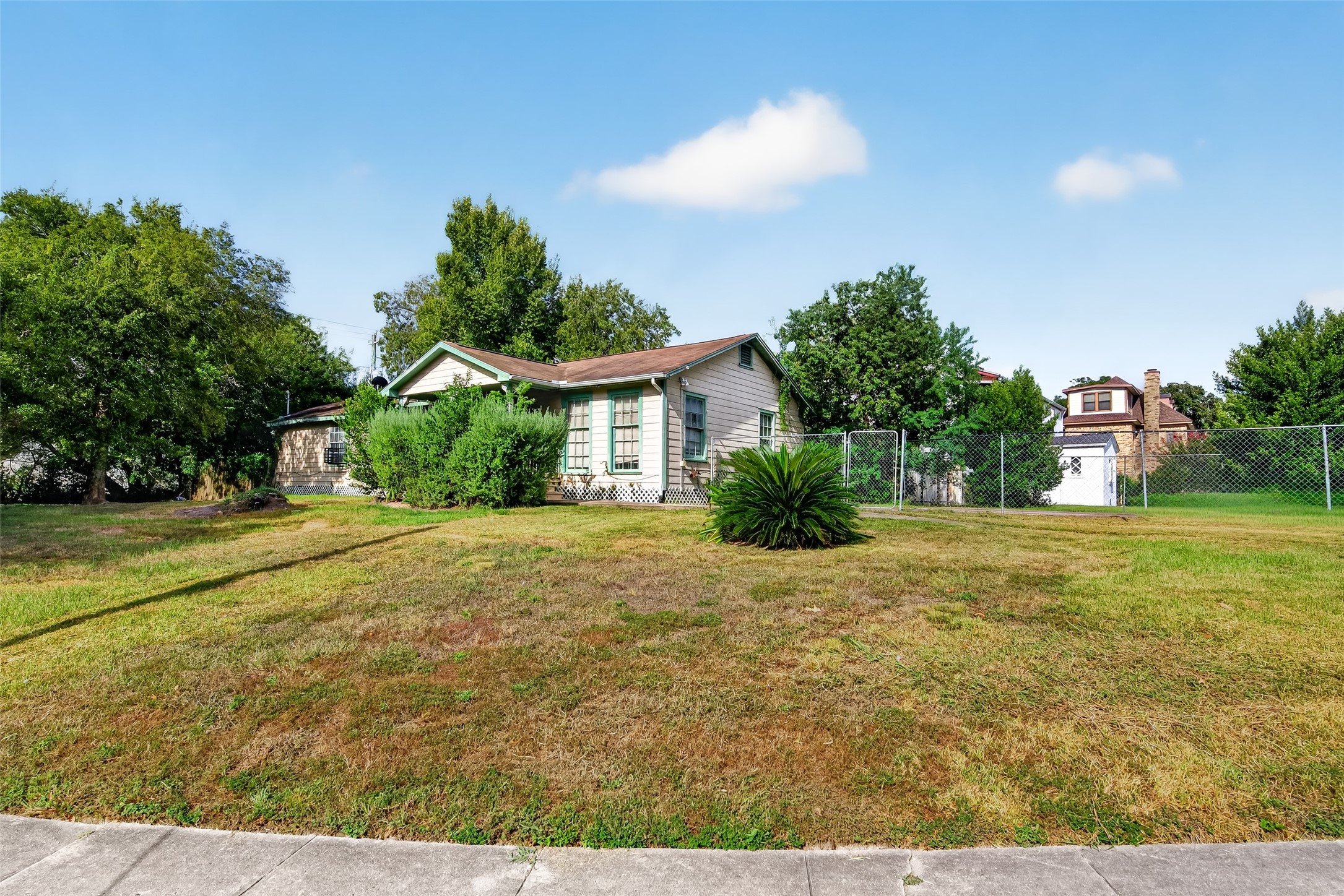 5130 Live Oak Street, Houston, TX 77004 5130 Live Oak Street, Houston, TX 77004