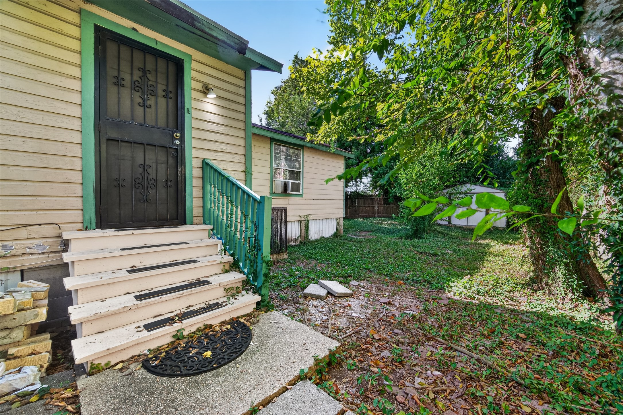 5130 Live Oak Street, Houston, TX 77004
