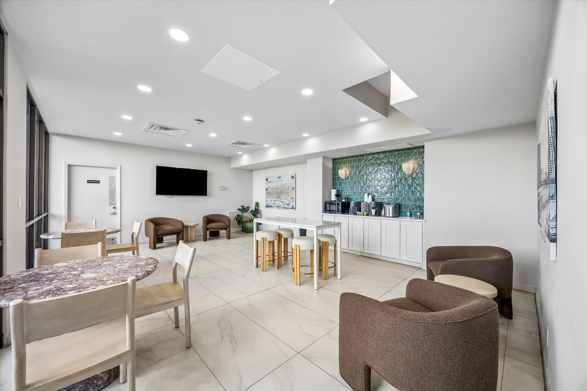 7310 Seawall Boulevard, #402, Galveston, TX 77551