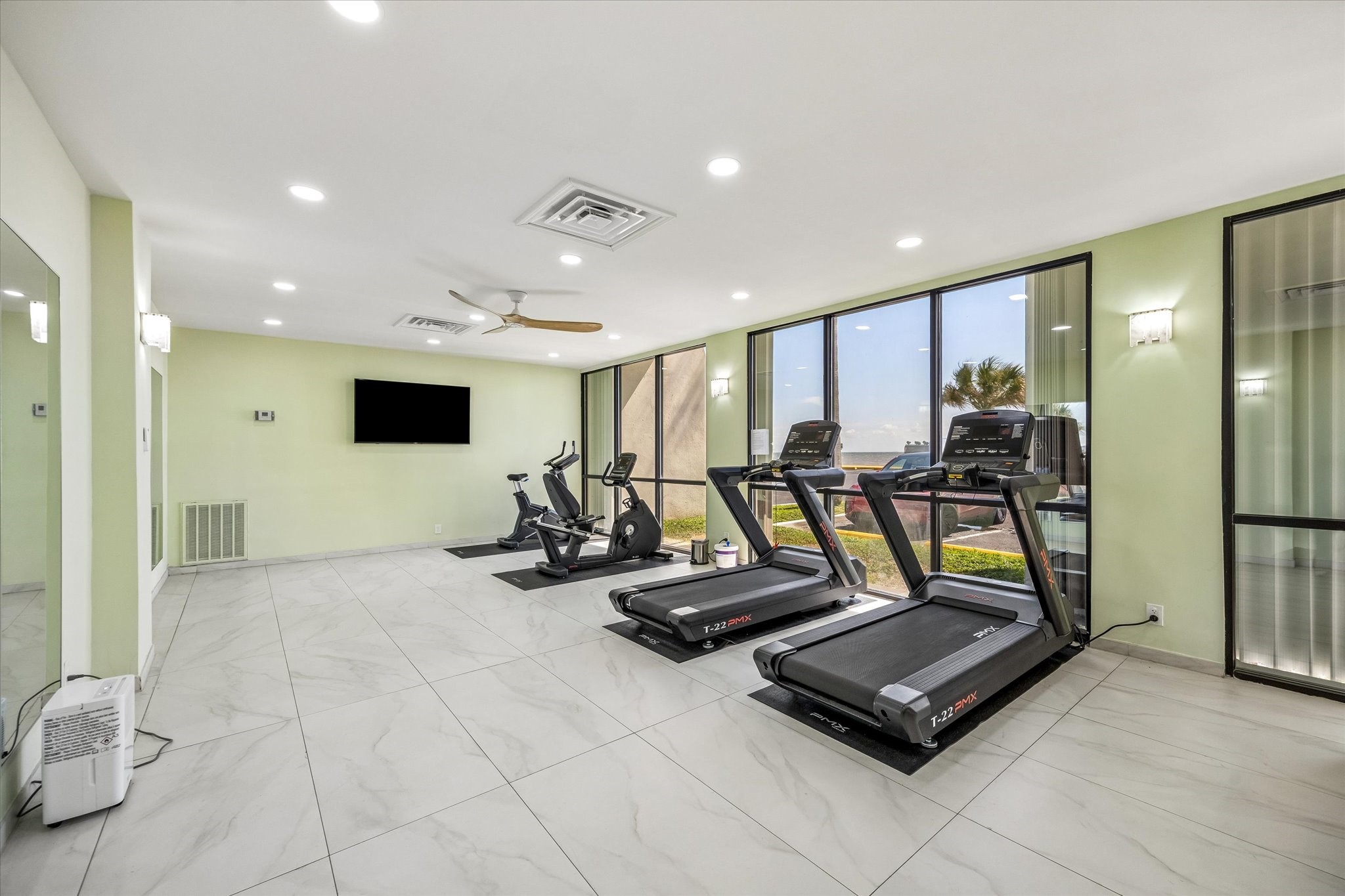 7310 Seawall Boulevard, #402, Galveston, TX 77551