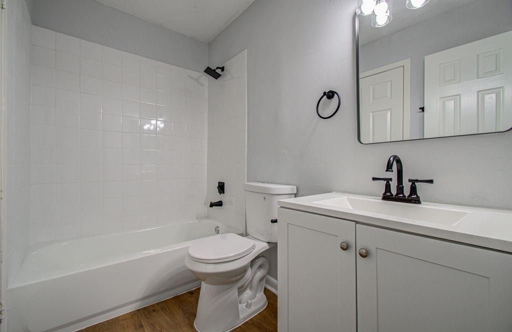 16527 Quail Dale Drive, Houston, TX 77489