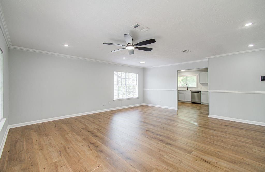 16527 Quail Dale Drive, Houston, TX 77489