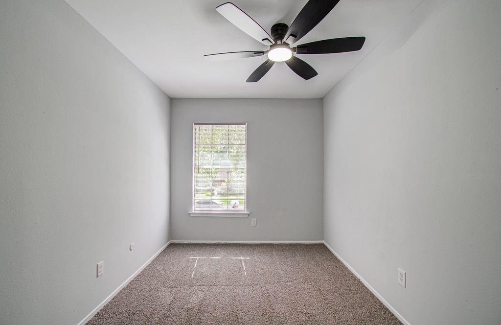 16527 Quail Dale Drive, Houston, TX 77489