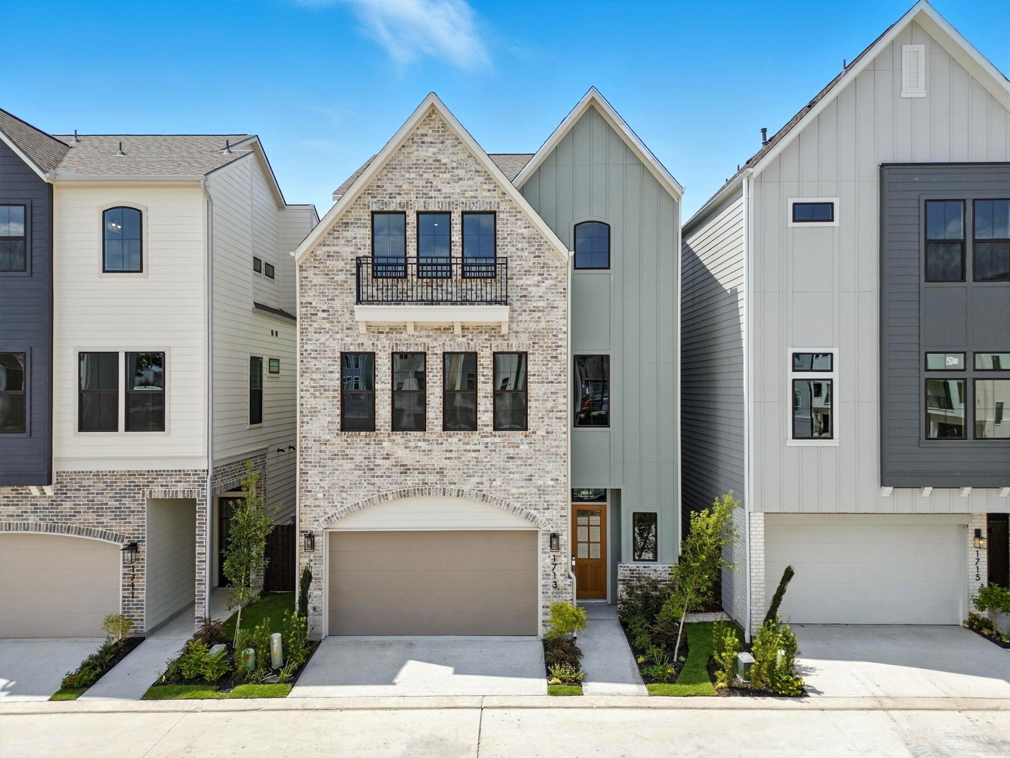 1713 Bologna Lane, Houston, TX 77055