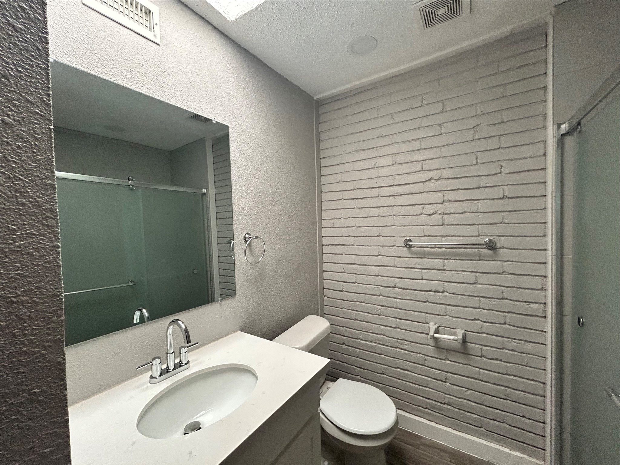 219 Marshall Street, #202, Houston, TX 77006 219 Marshall Street, #202, Houston, TX 77006