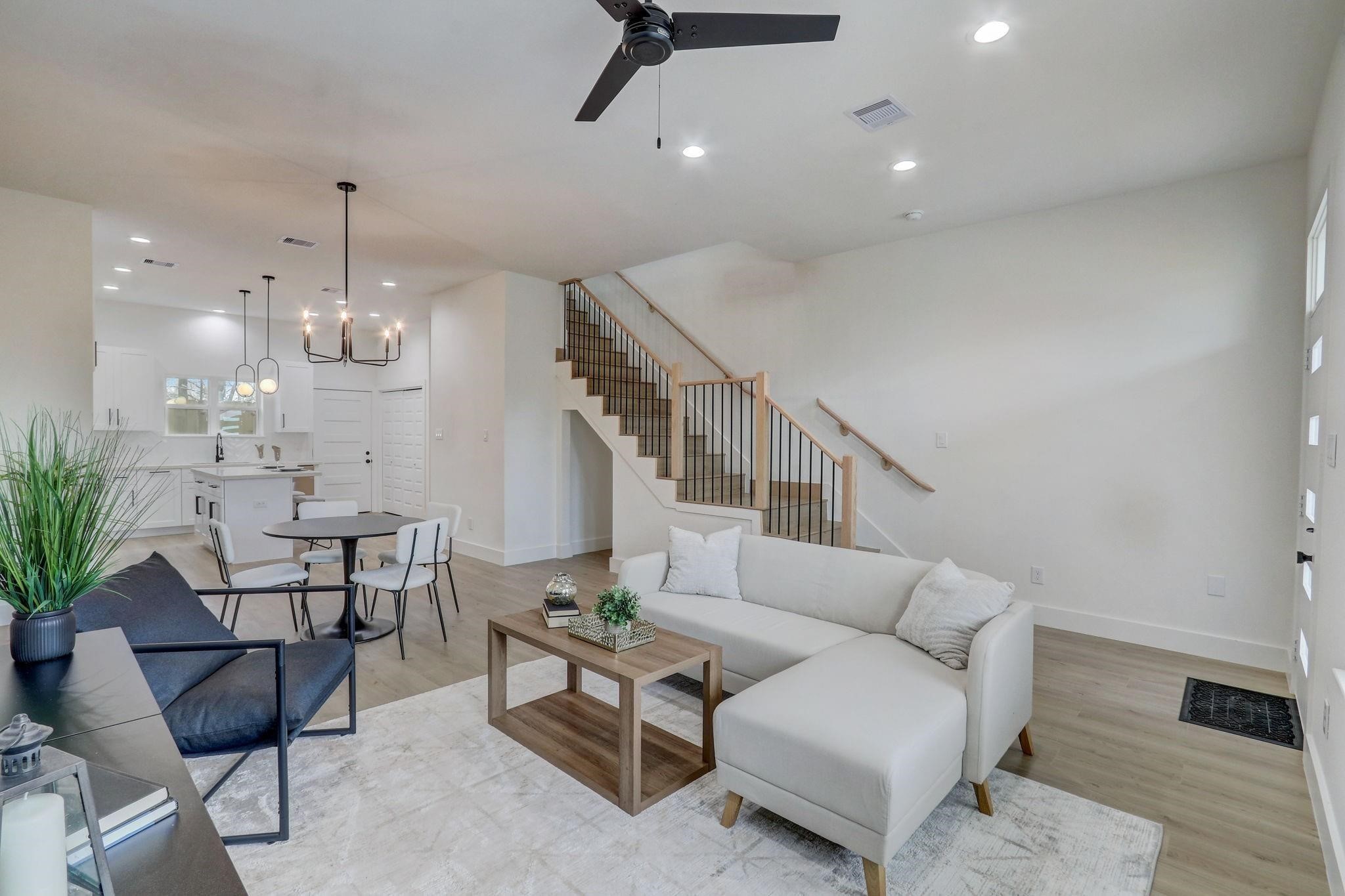 1203 Dewalt Street, Houston, TX 77088
