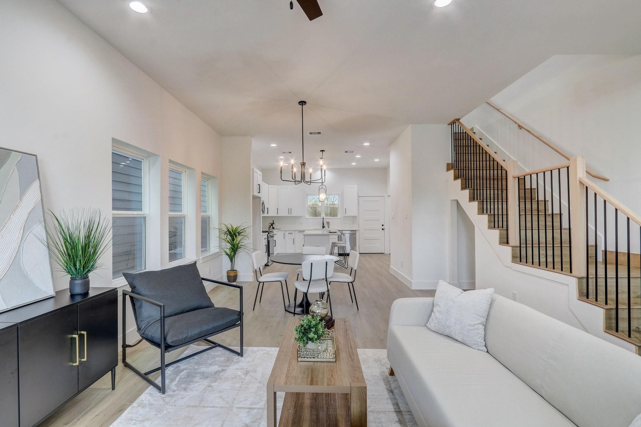 1203 Dewalt Street, Houston, TX 77088