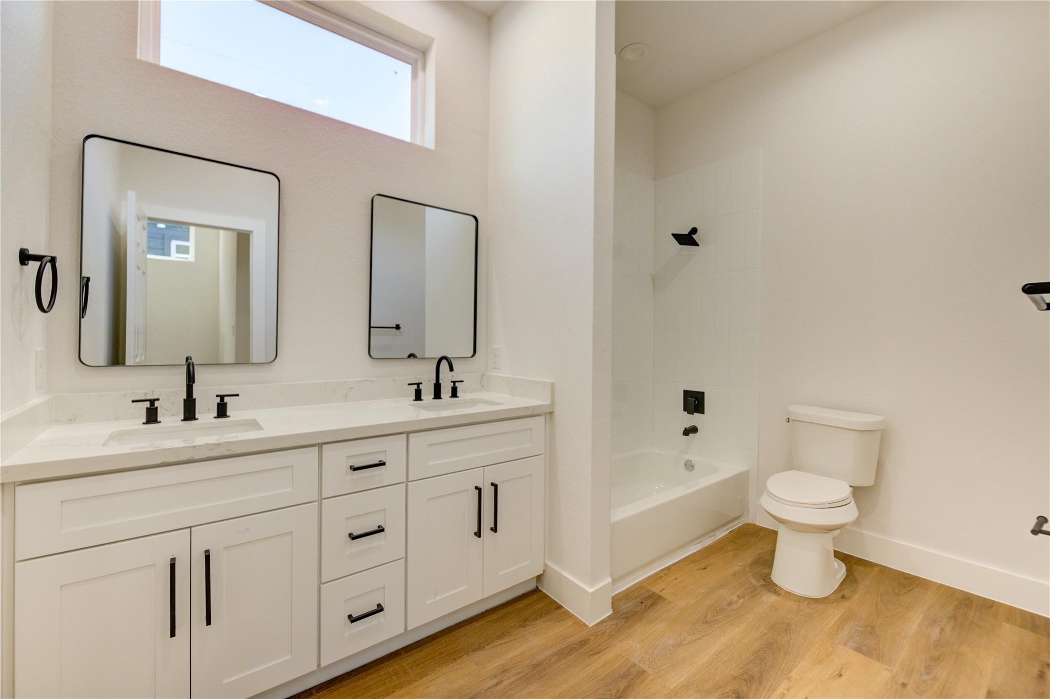 1203 Dewalt Street, Houston, TX 77088