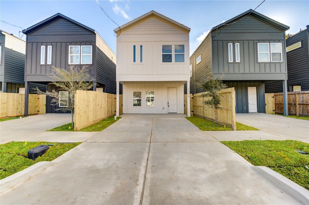 1203 Dewalt Street, Houston, TX 77088 1203 Dewalt Street, Houston, TX 77088