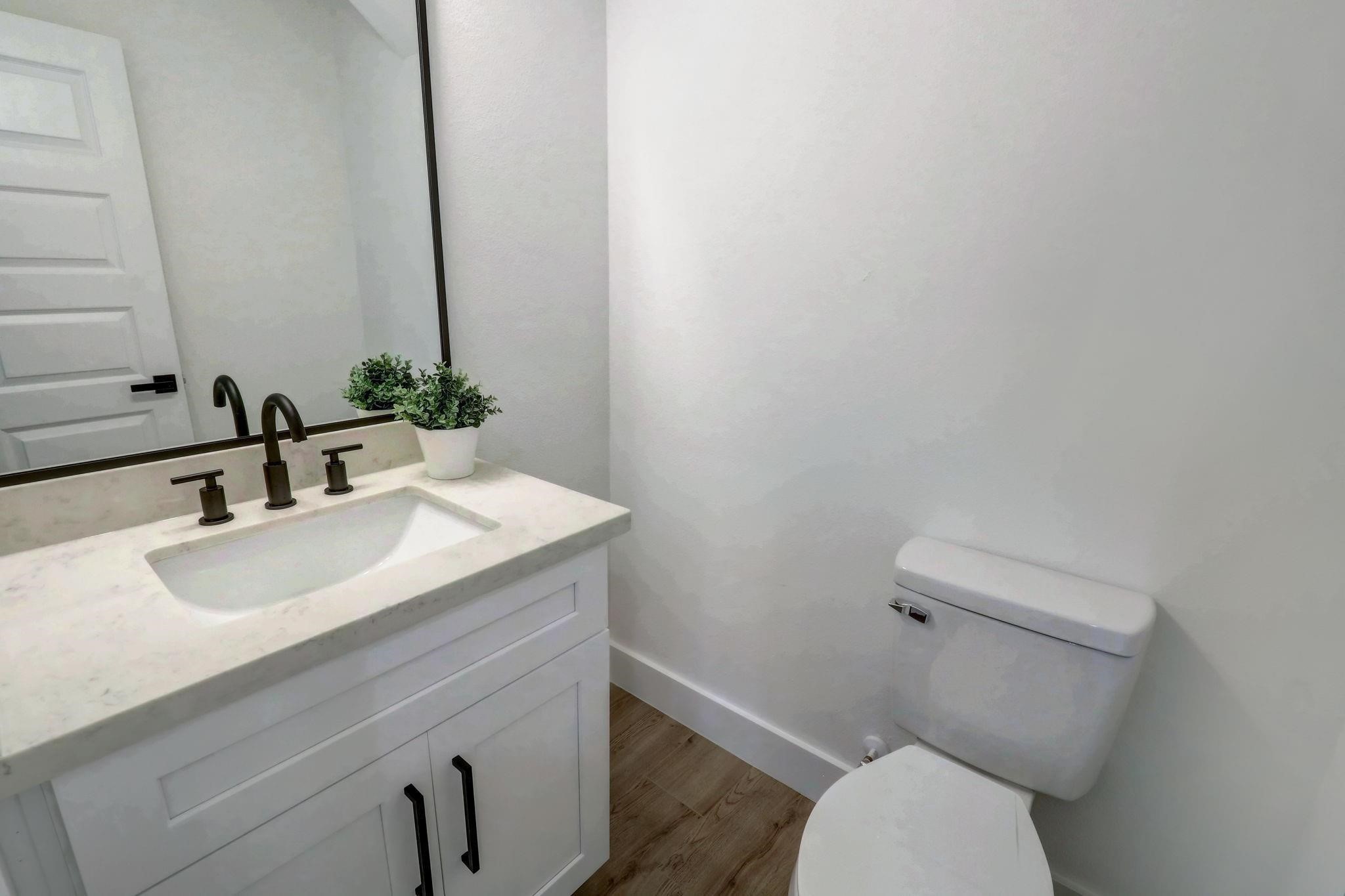 1203 Dewalt Street, Houston, TX 77088