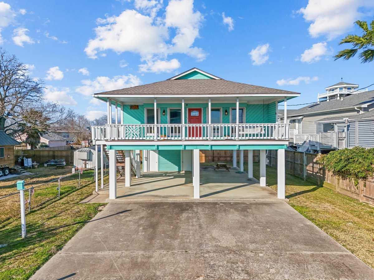 2406 Avenue P, San Leon, TX 77539