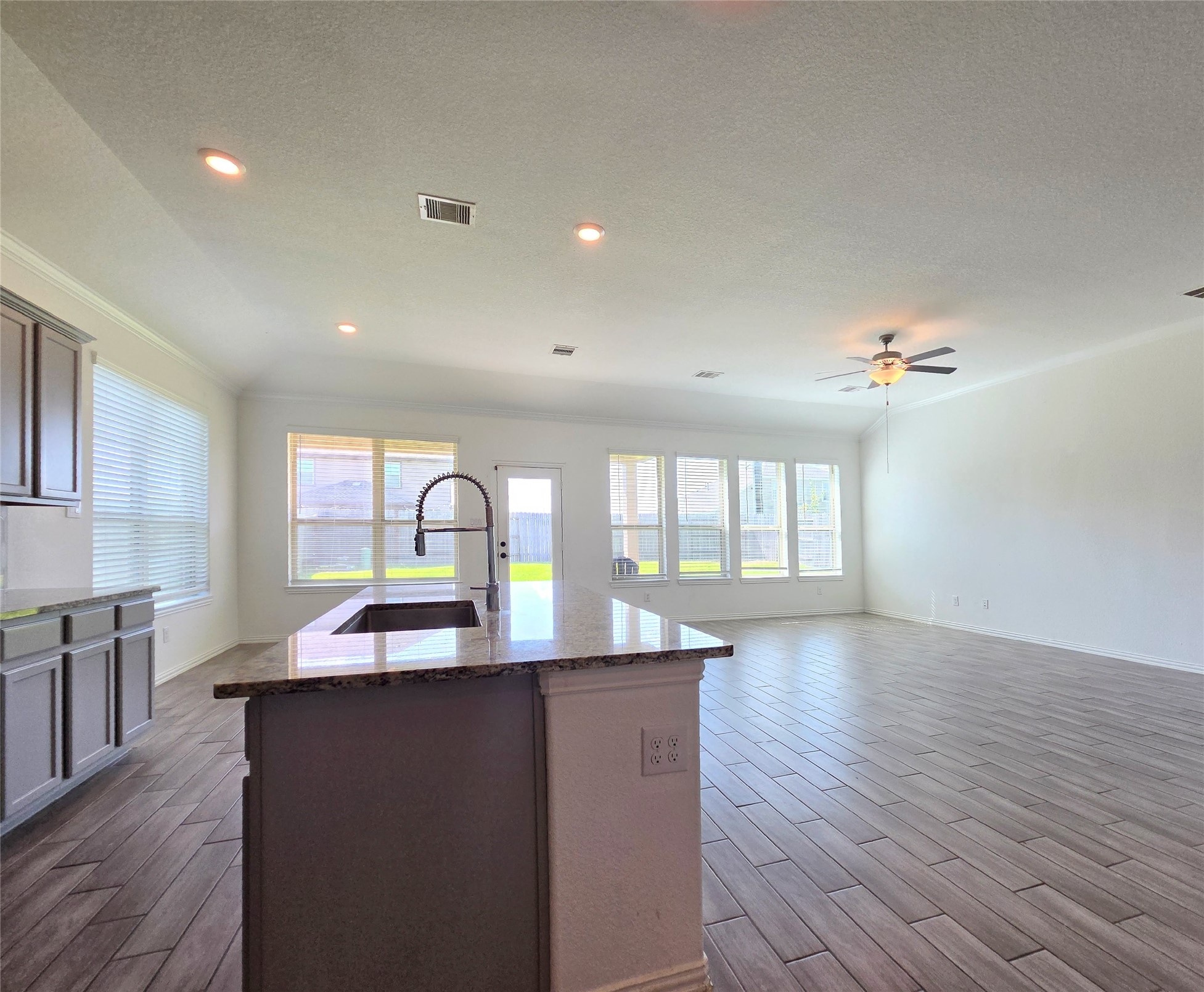 4826 Albany Ridge Lane, Rosharon, TX 77583