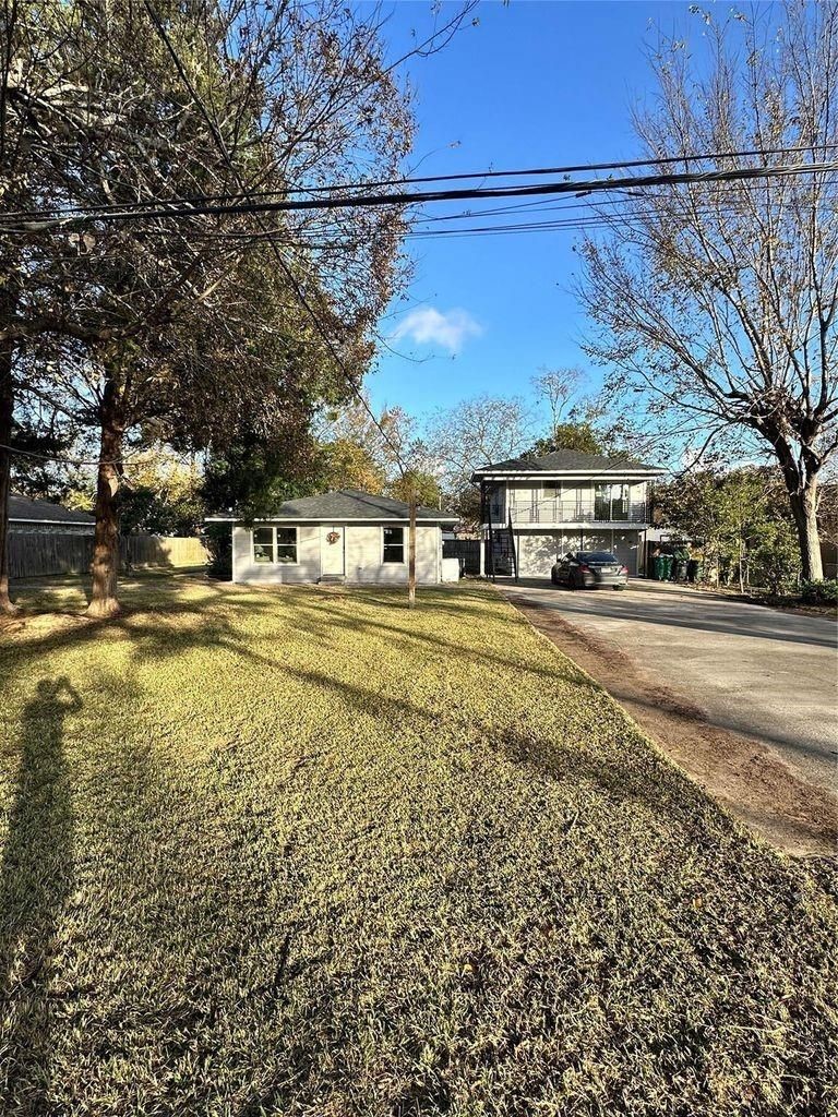 2223 N San Antonio Avenue, #1B, Pearland, TX 77581