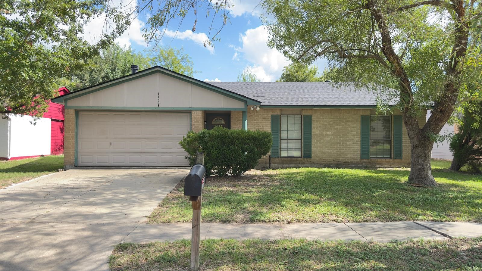17523 Fieldglen Drive, Houston, TX 77084 17523 Fieldglen Drive, Houston, TX 77084