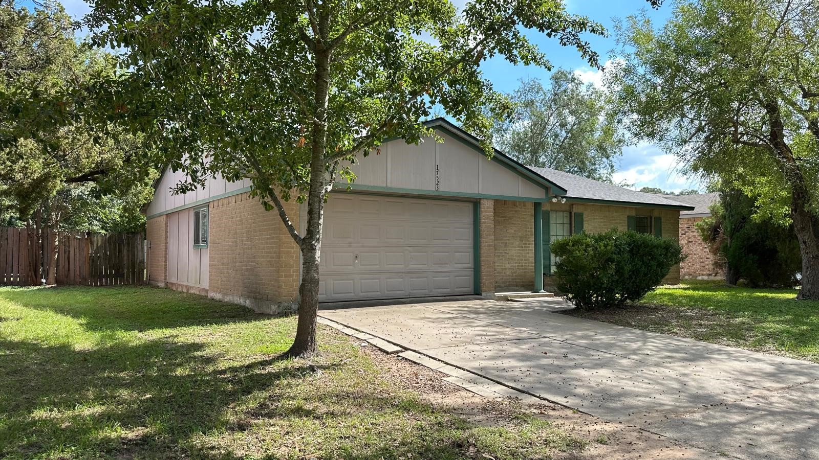 17523 Fieldglen Drive, Houston, TX 77084 17523 Fieldglen Drive, Houston, TX 77084