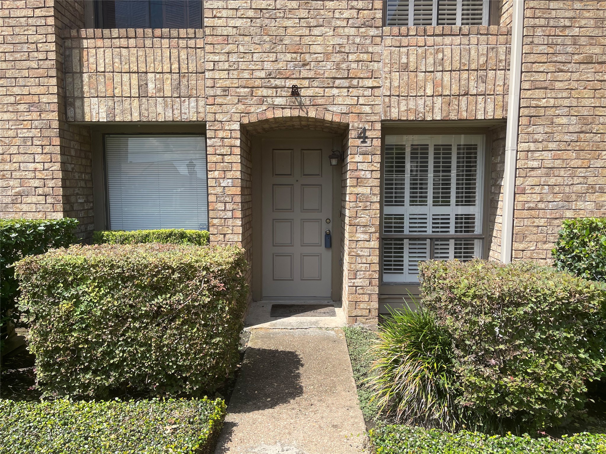 1908 Augusta Drive, #4, Houston, TX 77057 1908 Augusta Drive, #4, Houston, TX 77057