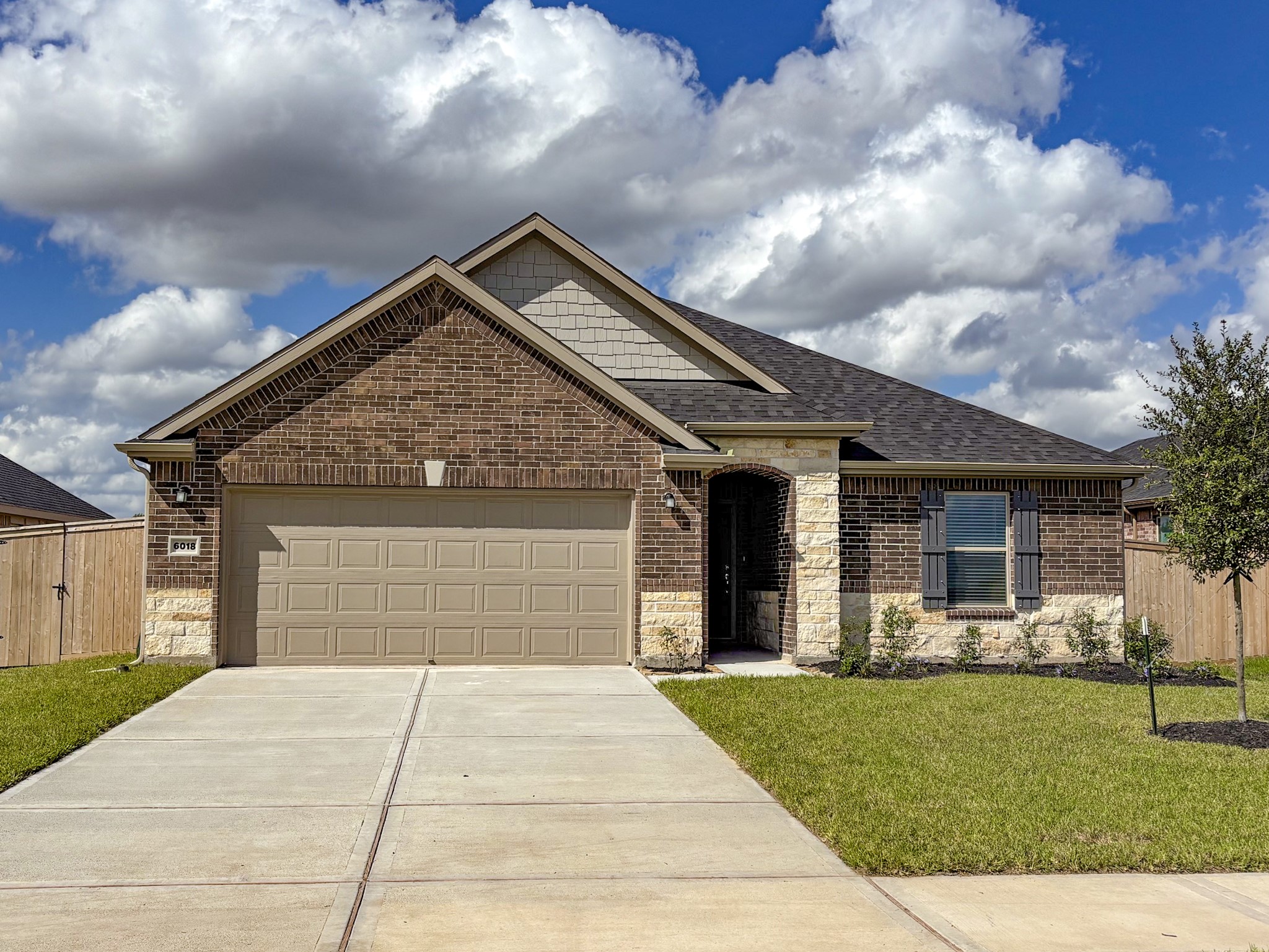 Just completed construction in the new subdivision of Avellino near Rodeo Palms in Manvel.