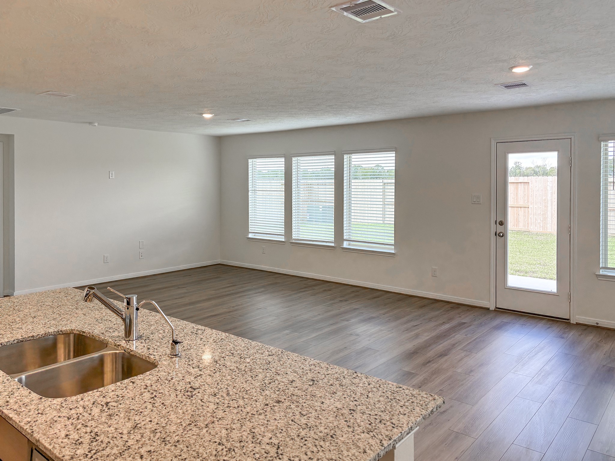 Great space and tons of natural light in this large main room.