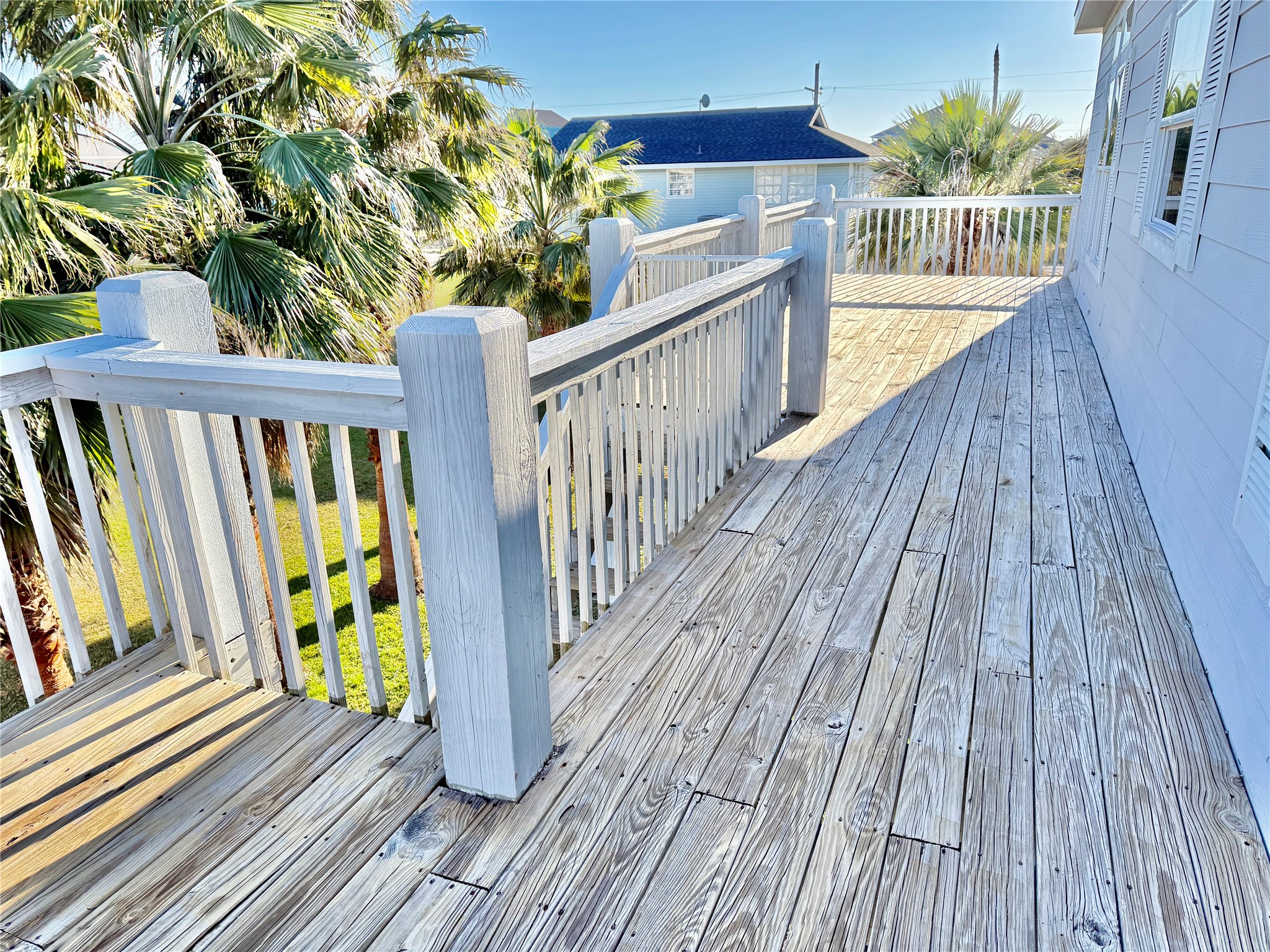 981 Nassau Drive, Crystal Beach, TX 77650