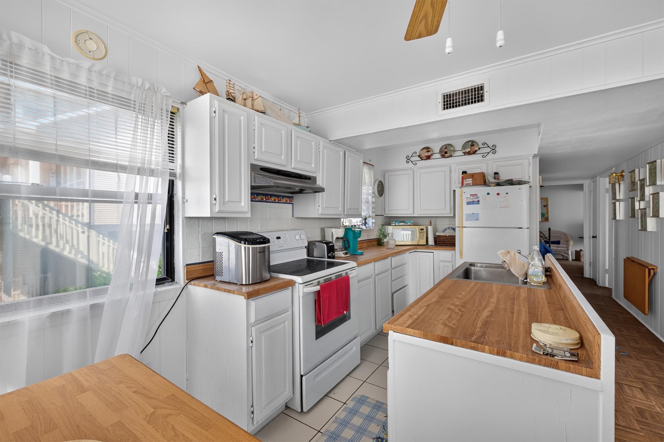 13822 San Domingo Drive, Galveston, TX 77554