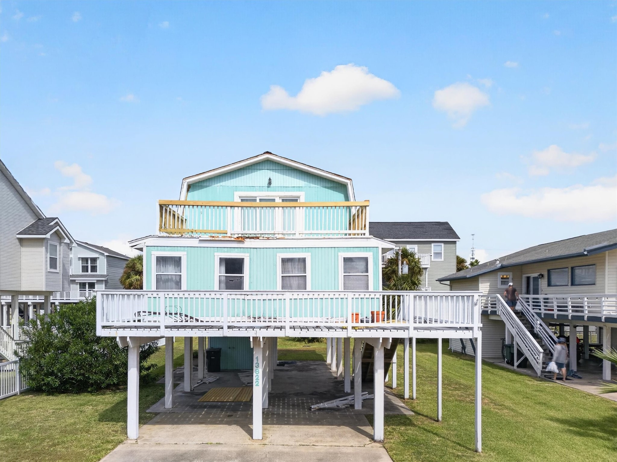 13822 San Domingo Drive, Galveston, TX 77554